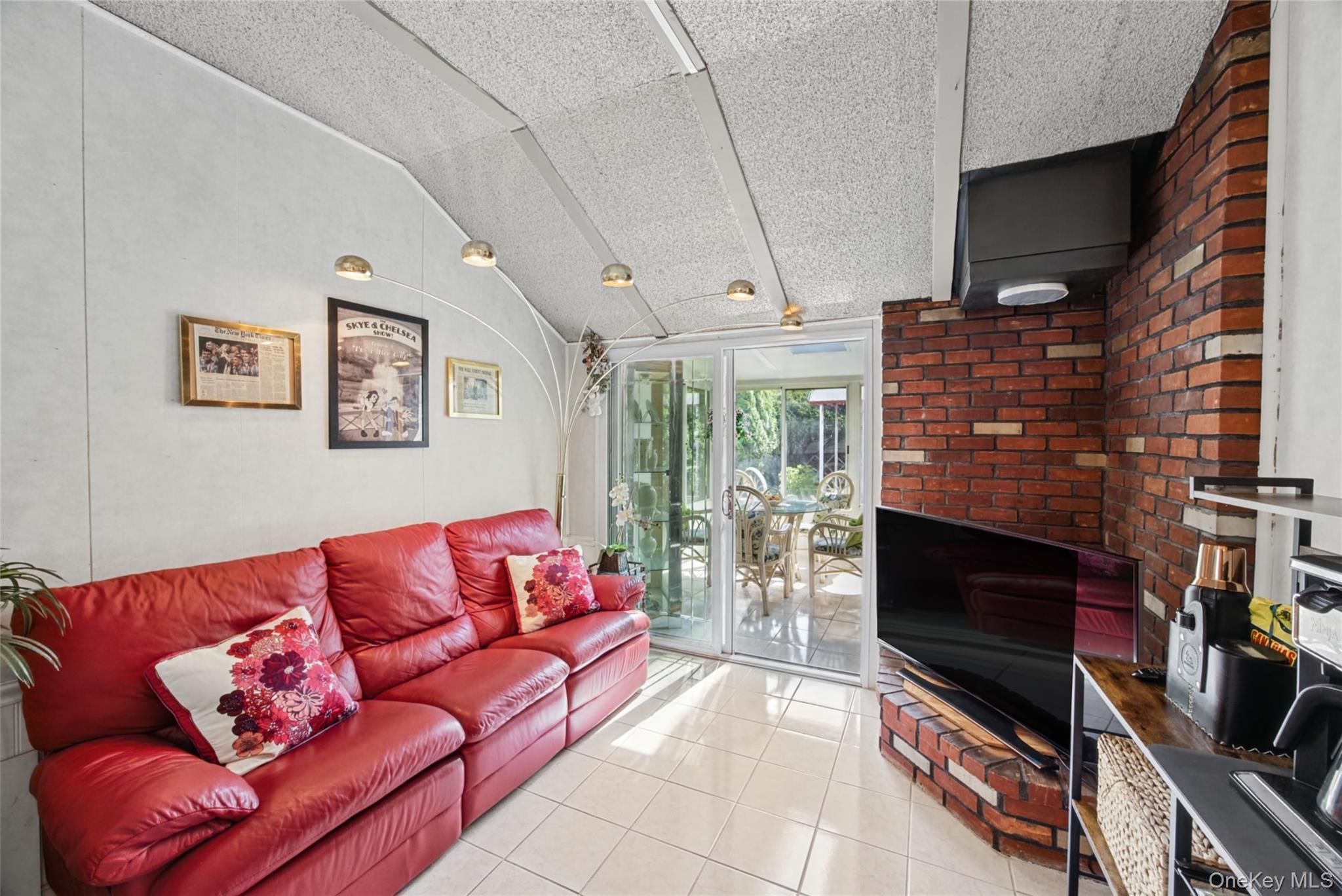 26 E Oxford Street – For Sale photo 25