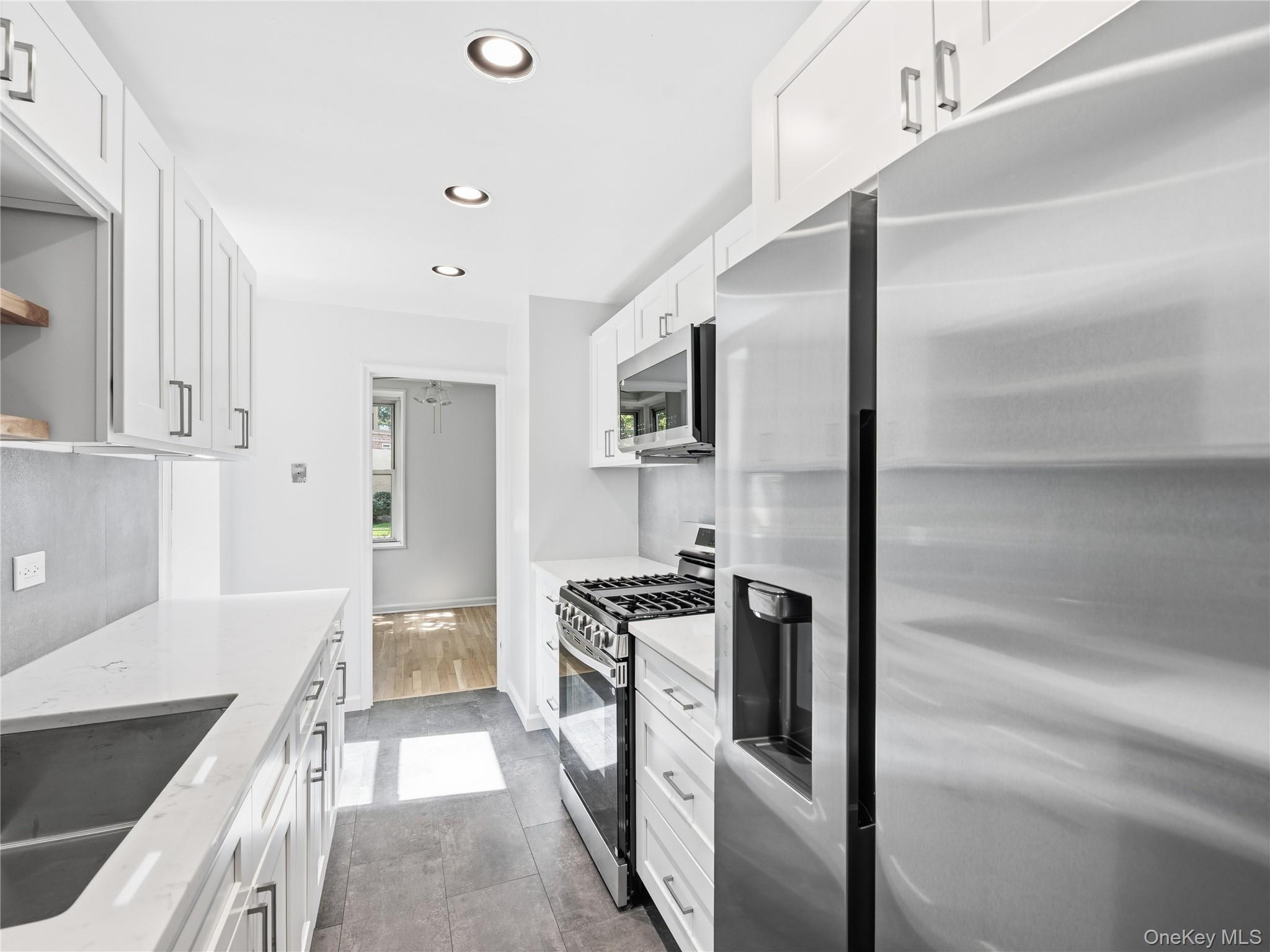 1850 211th Street, Unit 1J photo 31