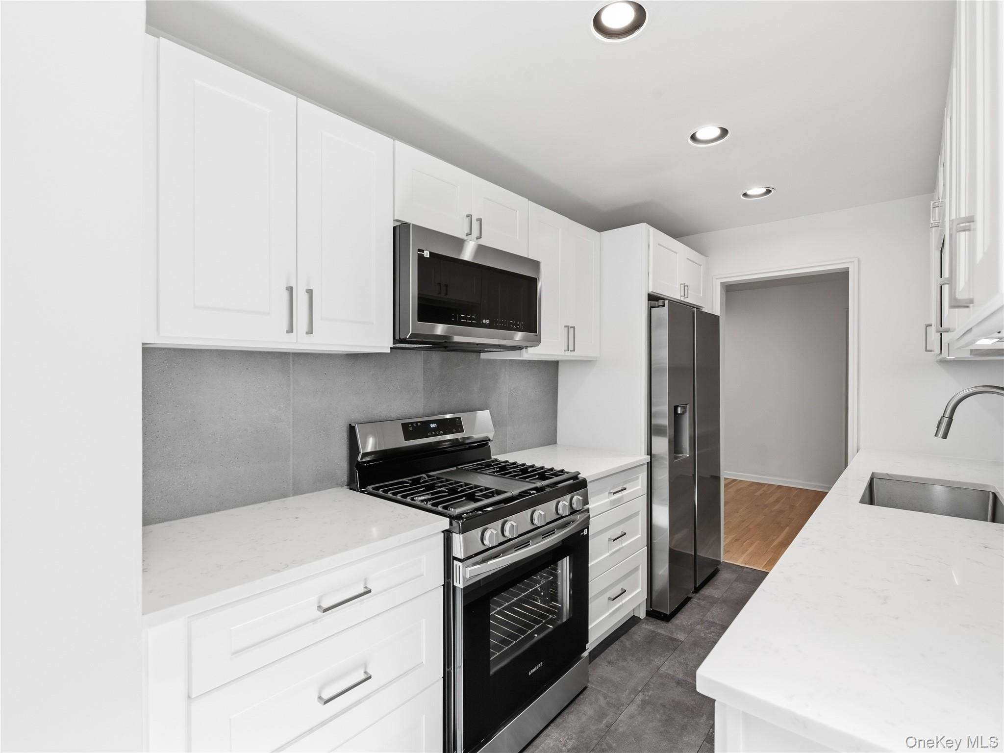 1850 211th Street, Unit 1J photo 14