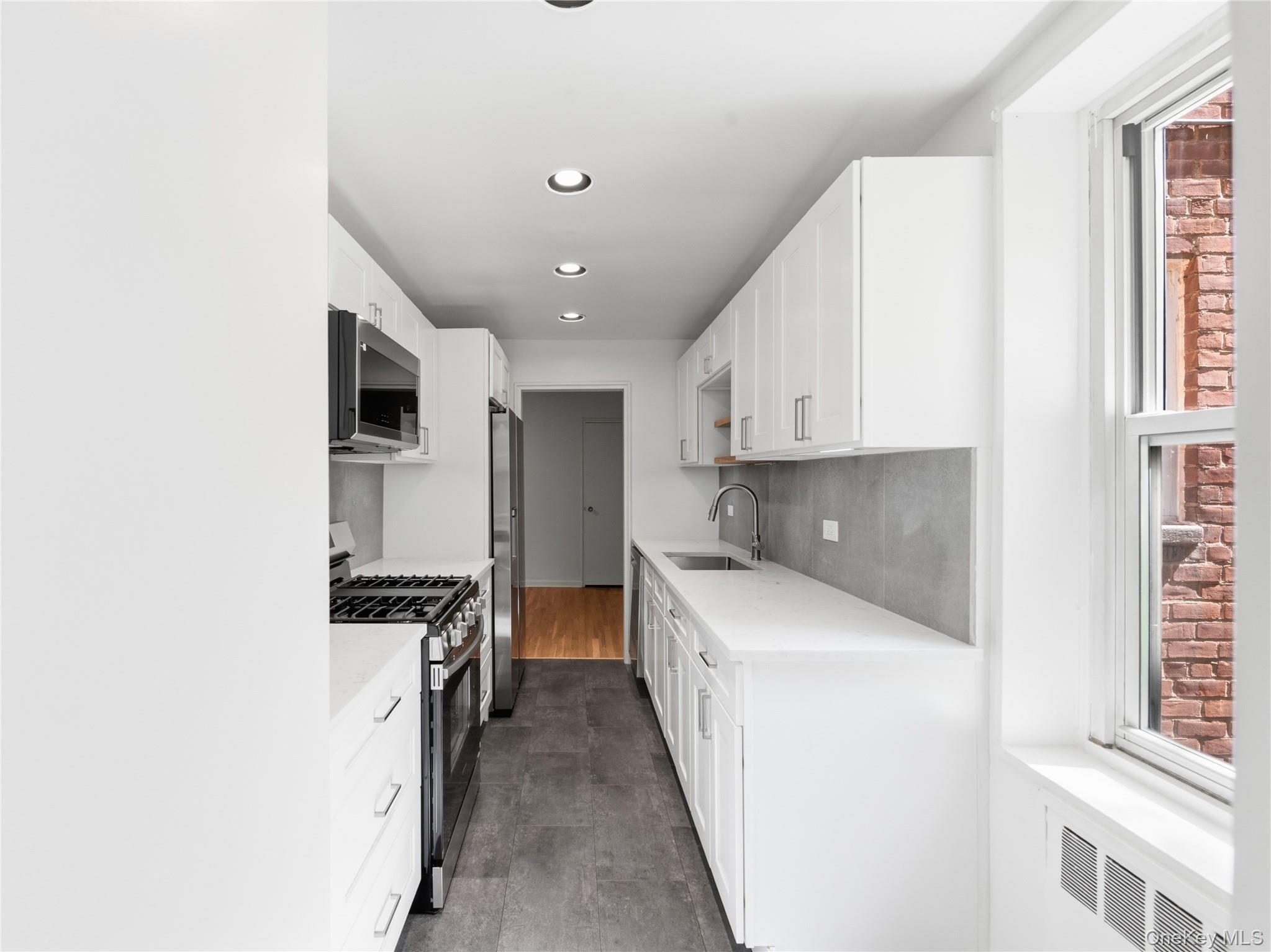 1850 211th Street, Unit 1J photo 12