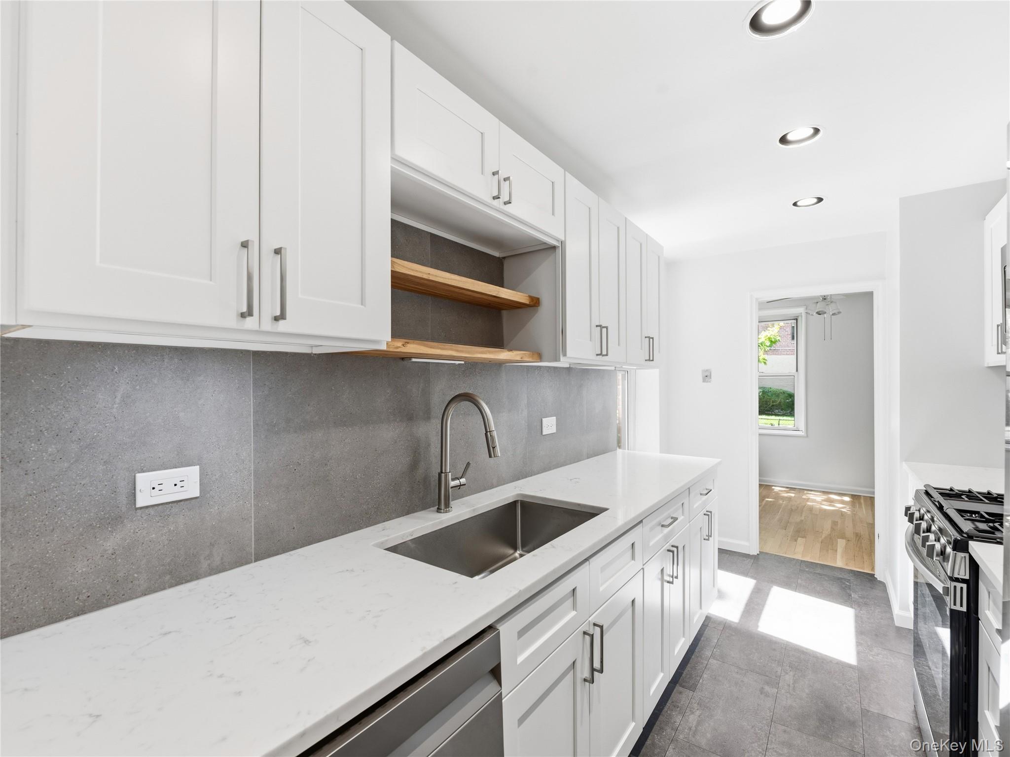 1850 211th Street, Unit 1J photo 32