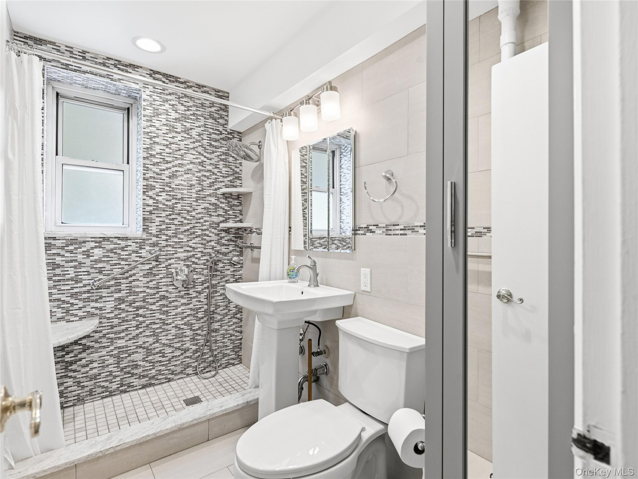 1850 211th Street, Unit 1J photo 29