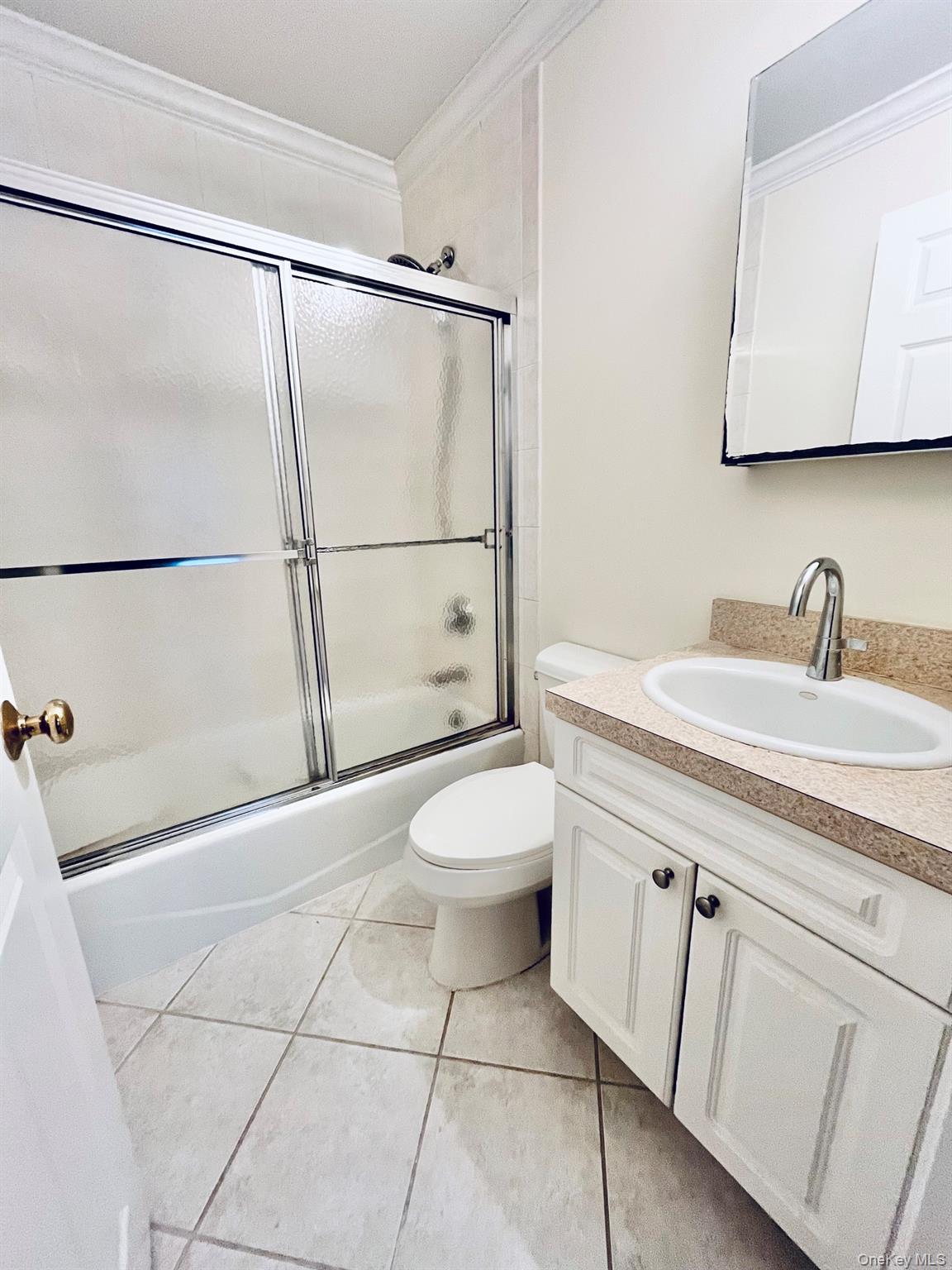 153 Montgomery Avenue, Unit B photo 15