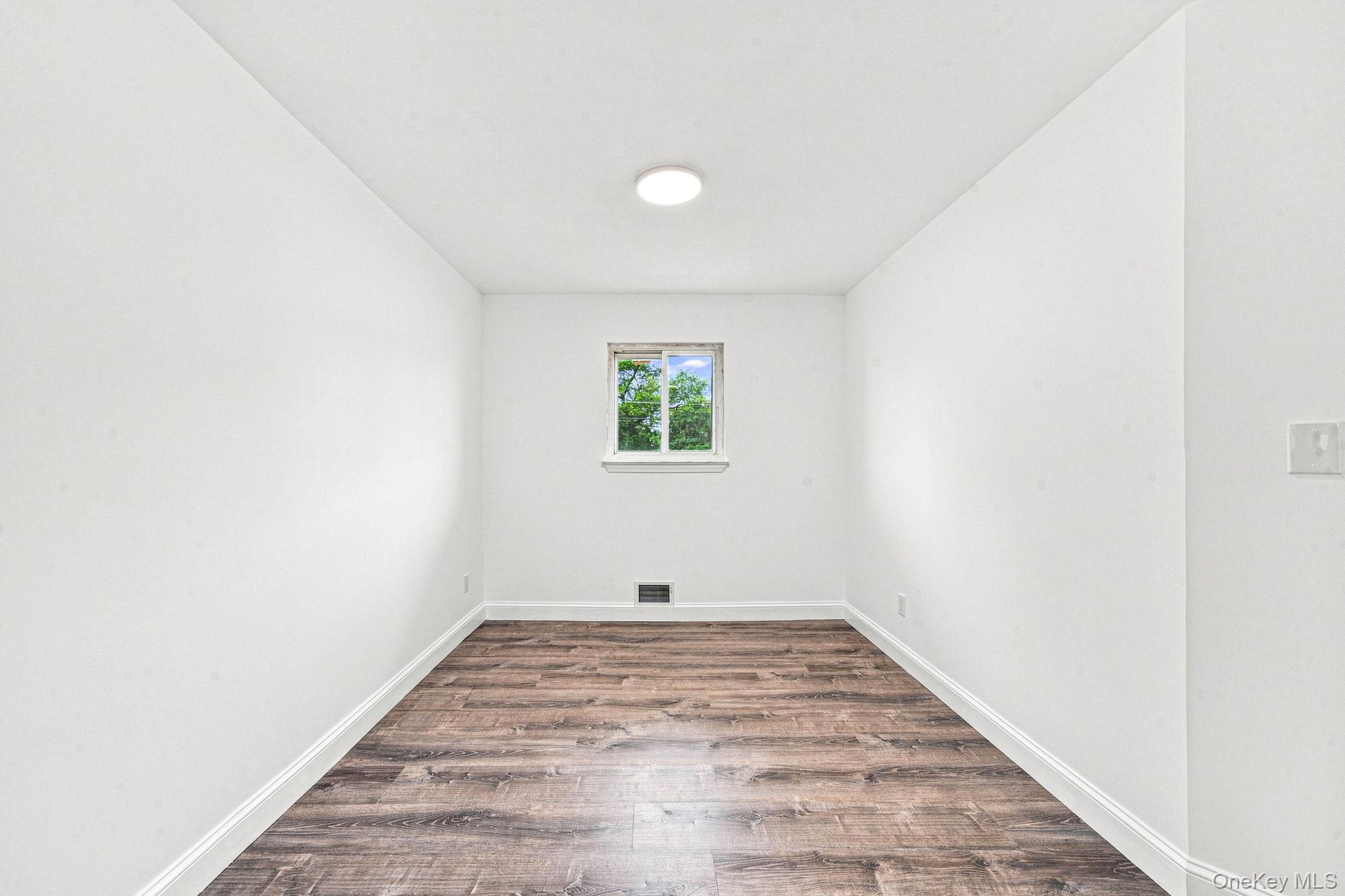 152 Alkier Street – For Sale photo 15