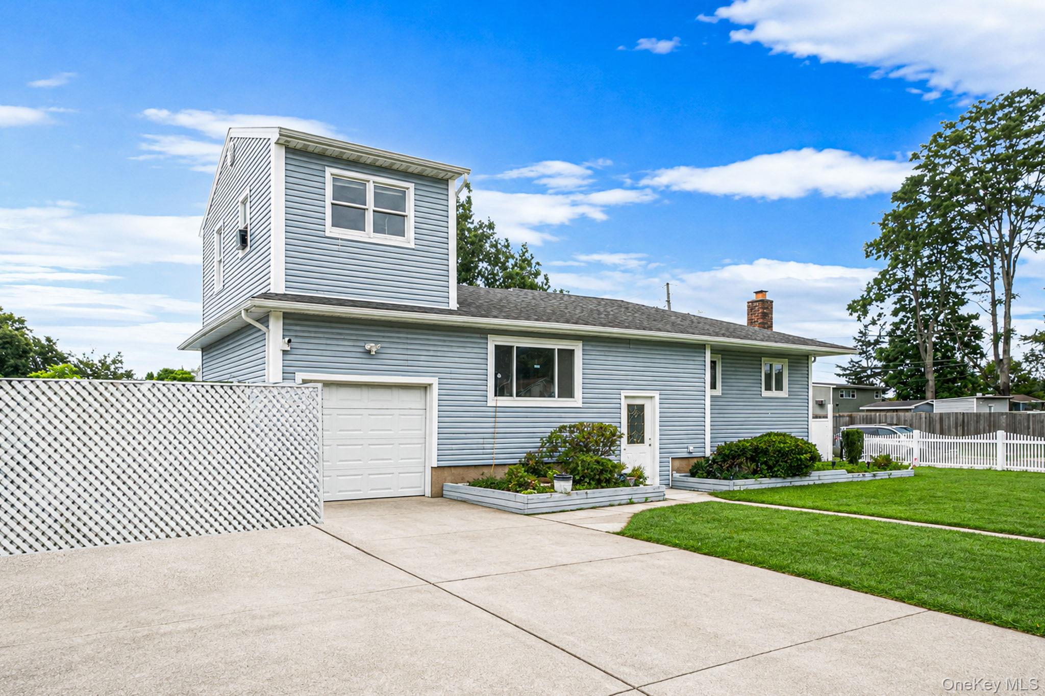 152 Alkier Street – For Sale photo 2
