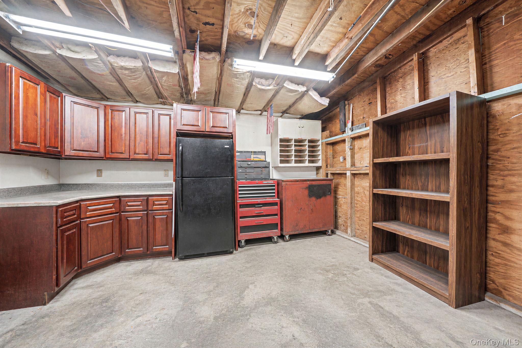11 E Hollywood Avenue – For Sale photo 29