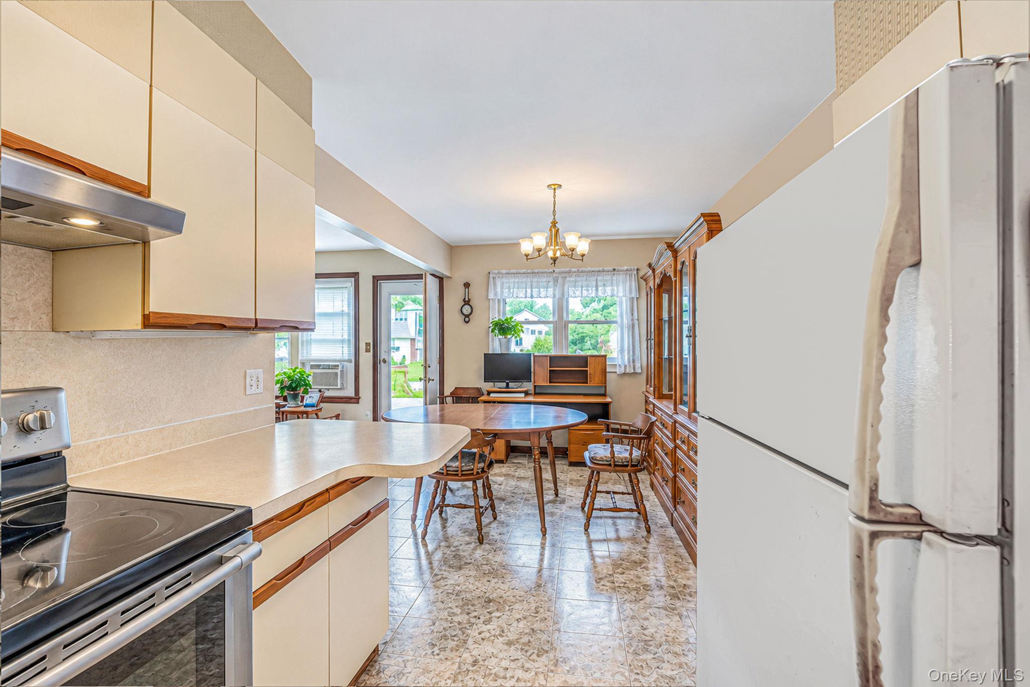 11 E Hollywood Avenue – For Sale photo 22
