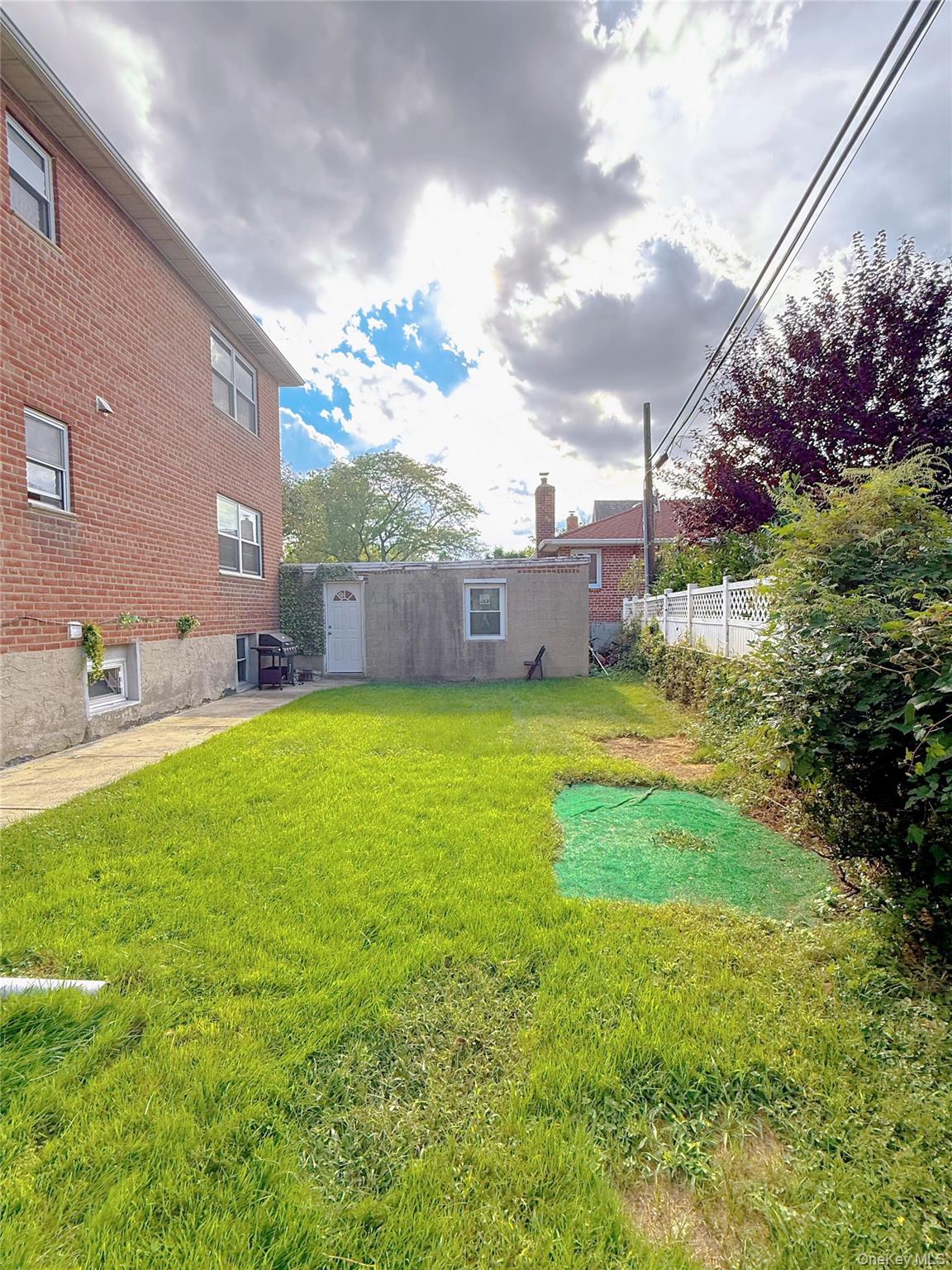 200-21 39 Avenue – For Sale photo 5