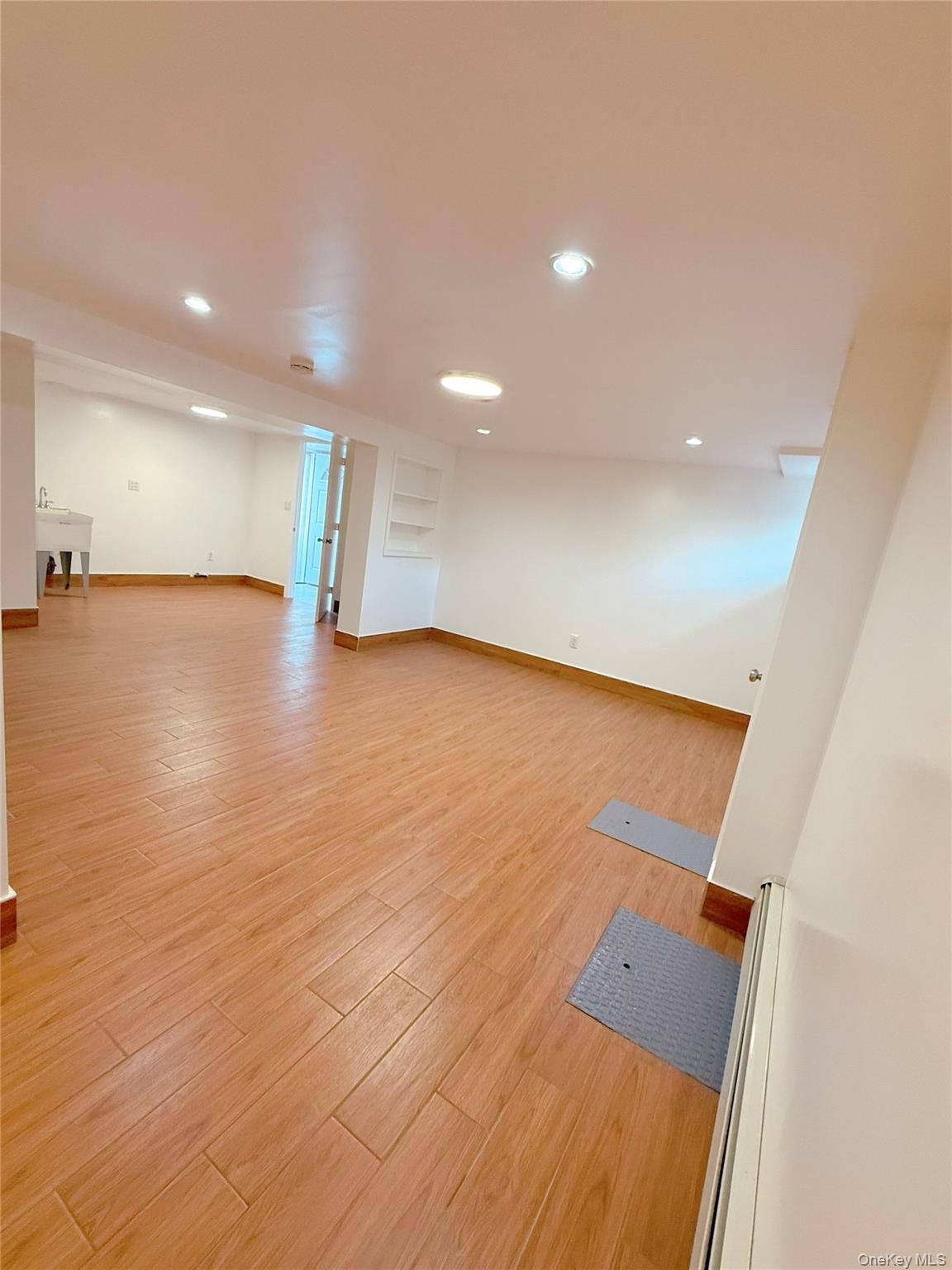 200-21 39 Avenue – For Sale photo 23