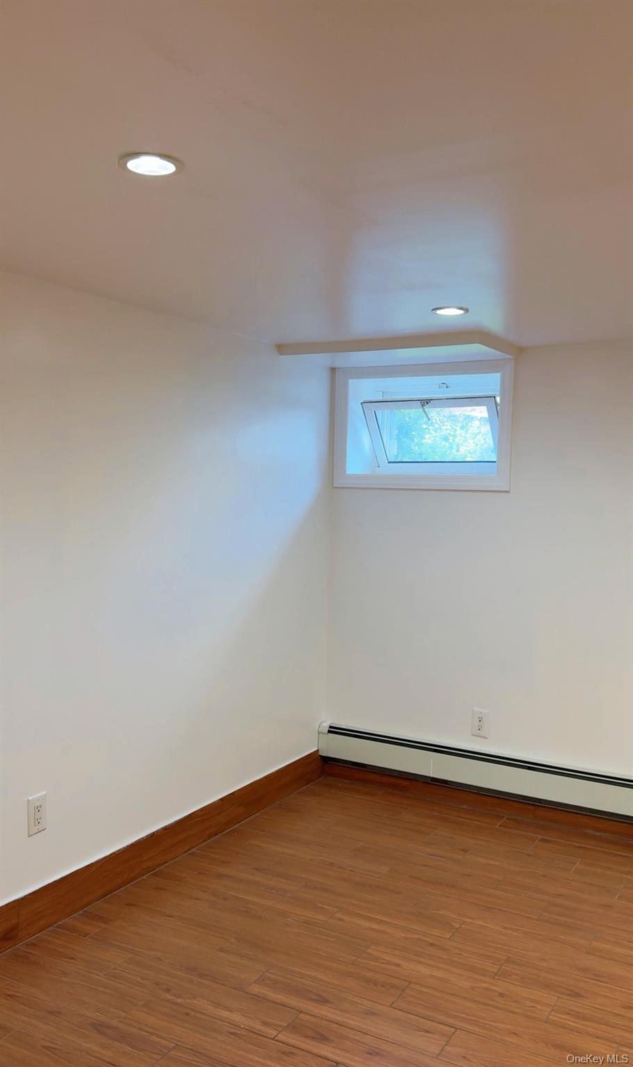 200-21 39 Avenue – For Sale photo 26