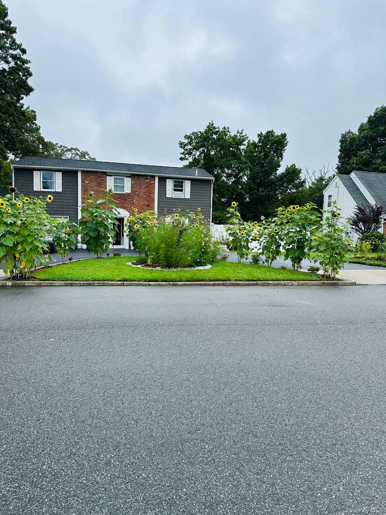 18 William Street – For Sale photo 2