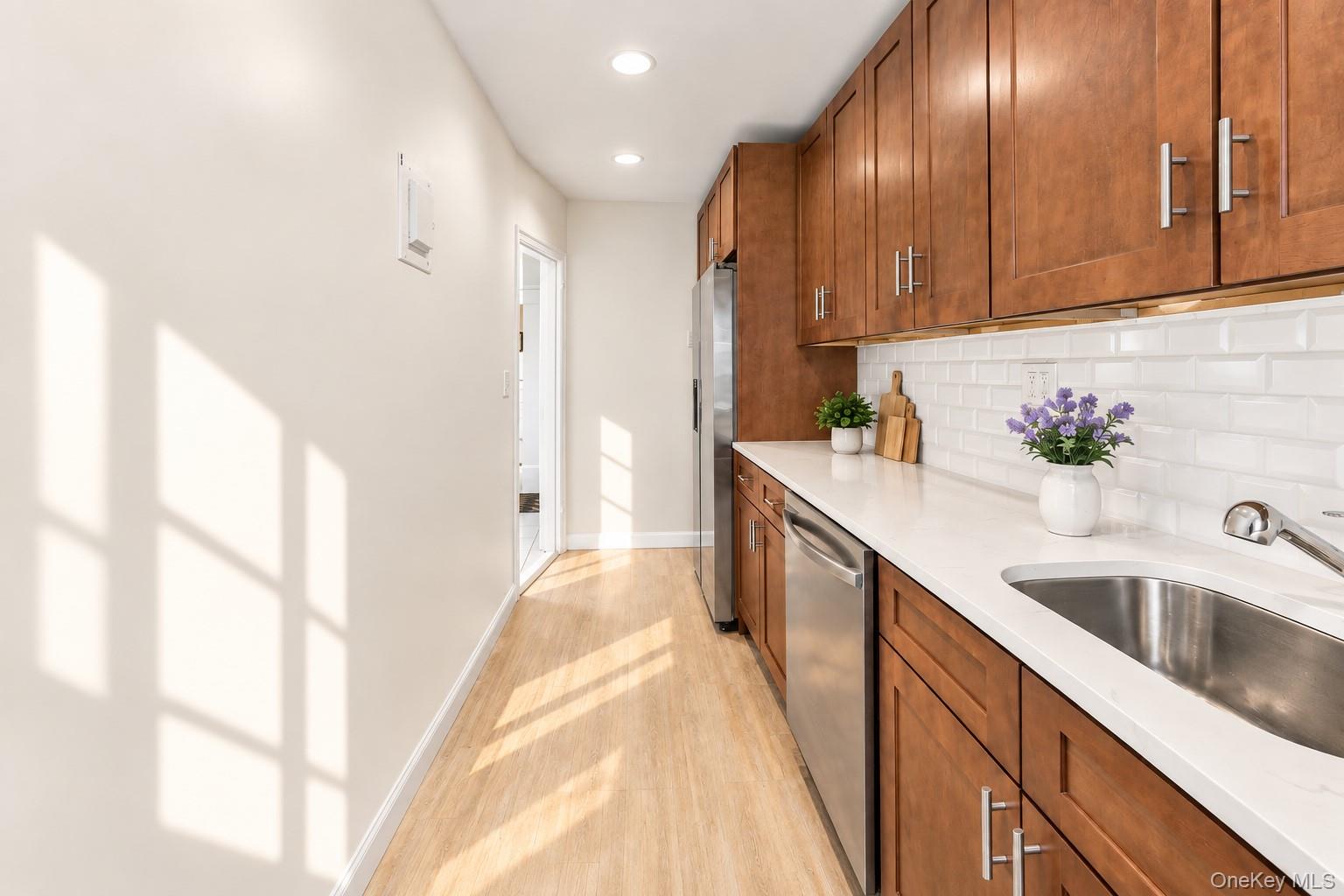 811 Bronx River Road, Unit 3H photo 5