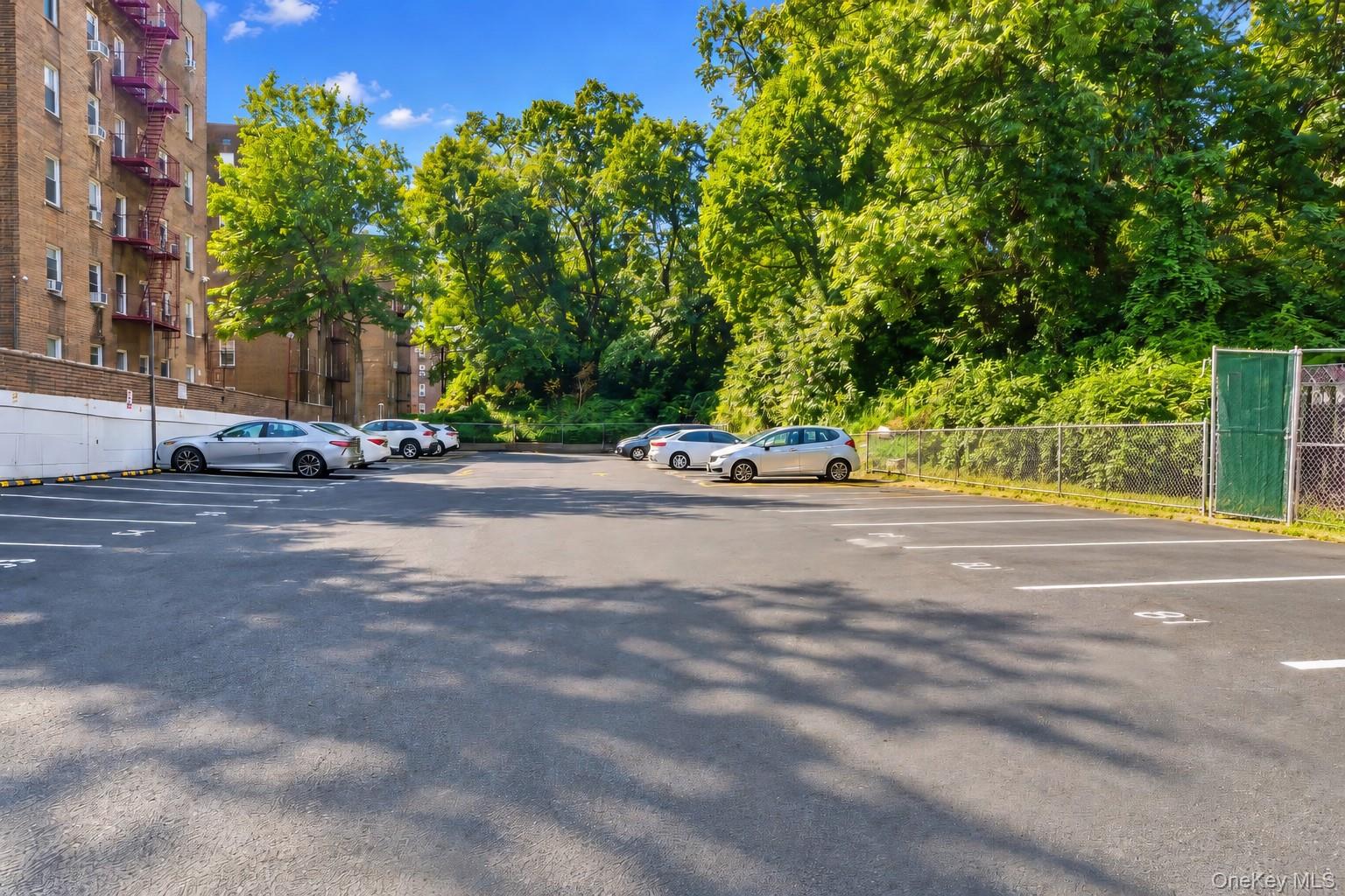 811 Bronx River Road, Unit 3H photo 19