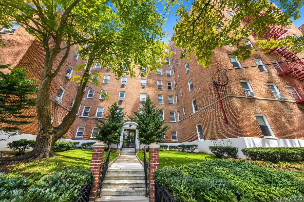 811 Bronx River Road, Unit 3H photo 21