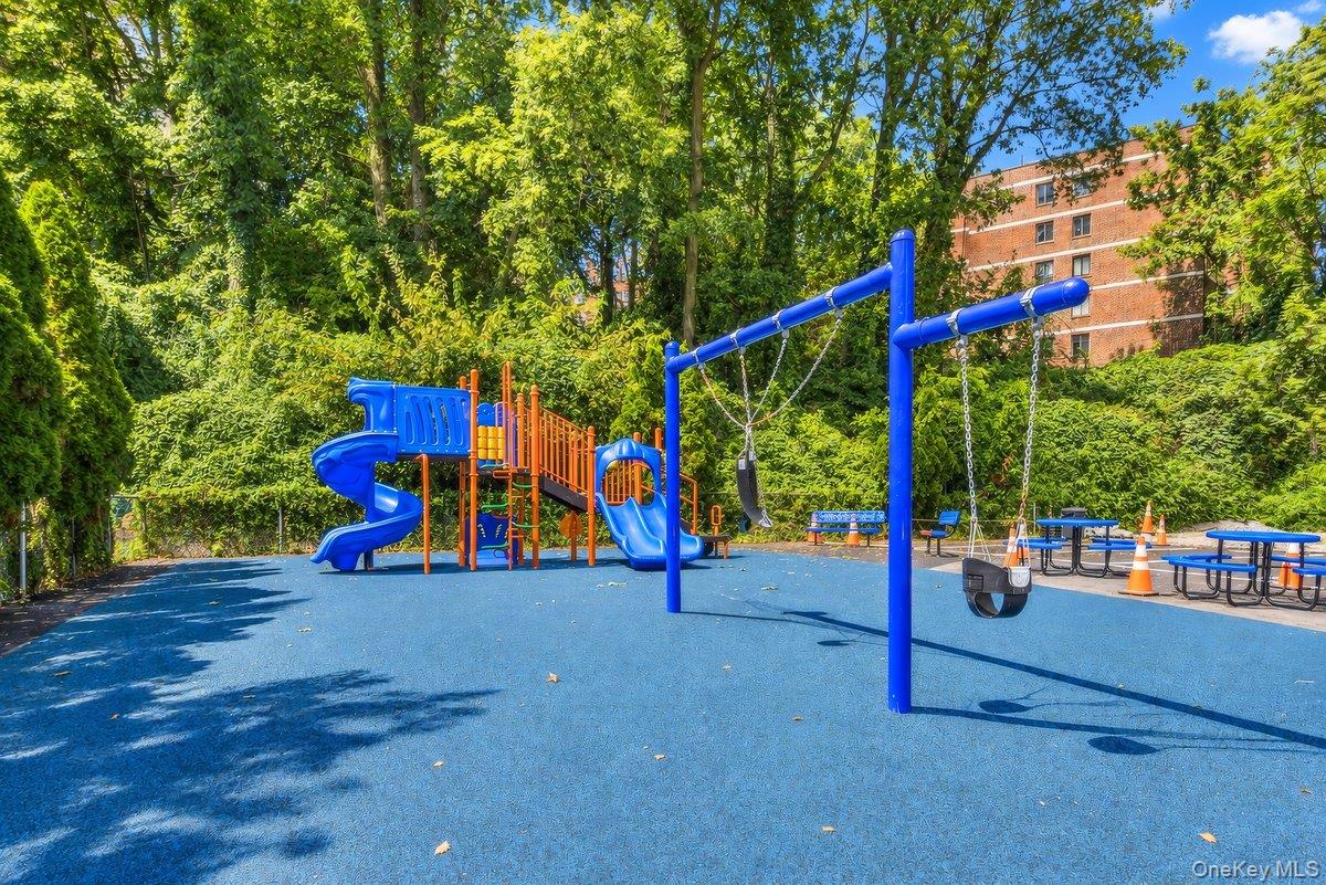811 Bronx River Road, Unit 3H photo 18