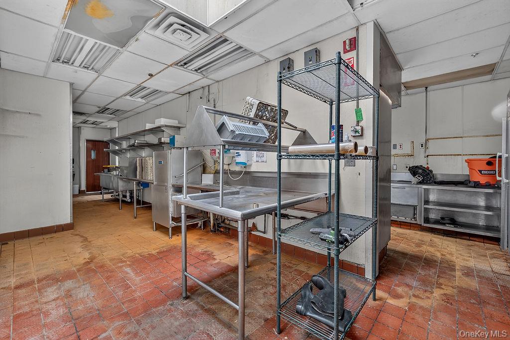 909 Union Avenue – For Sale photo 11