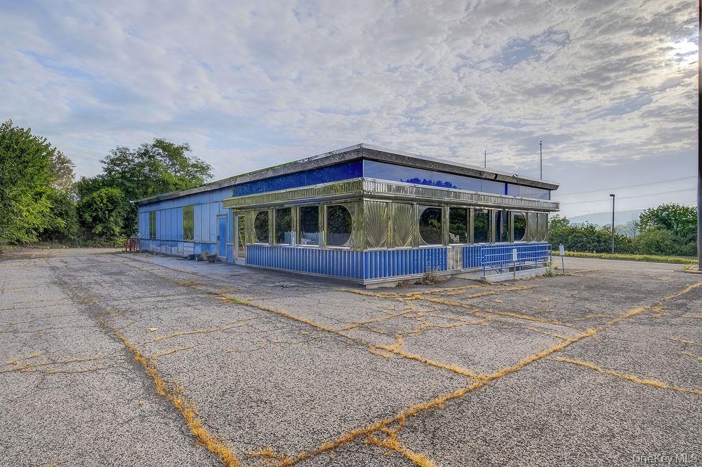 909 Union Avenue – For Sale photo 3