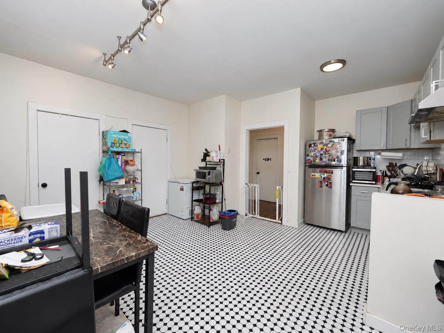 369 Liberty Street – For Sale photo 6