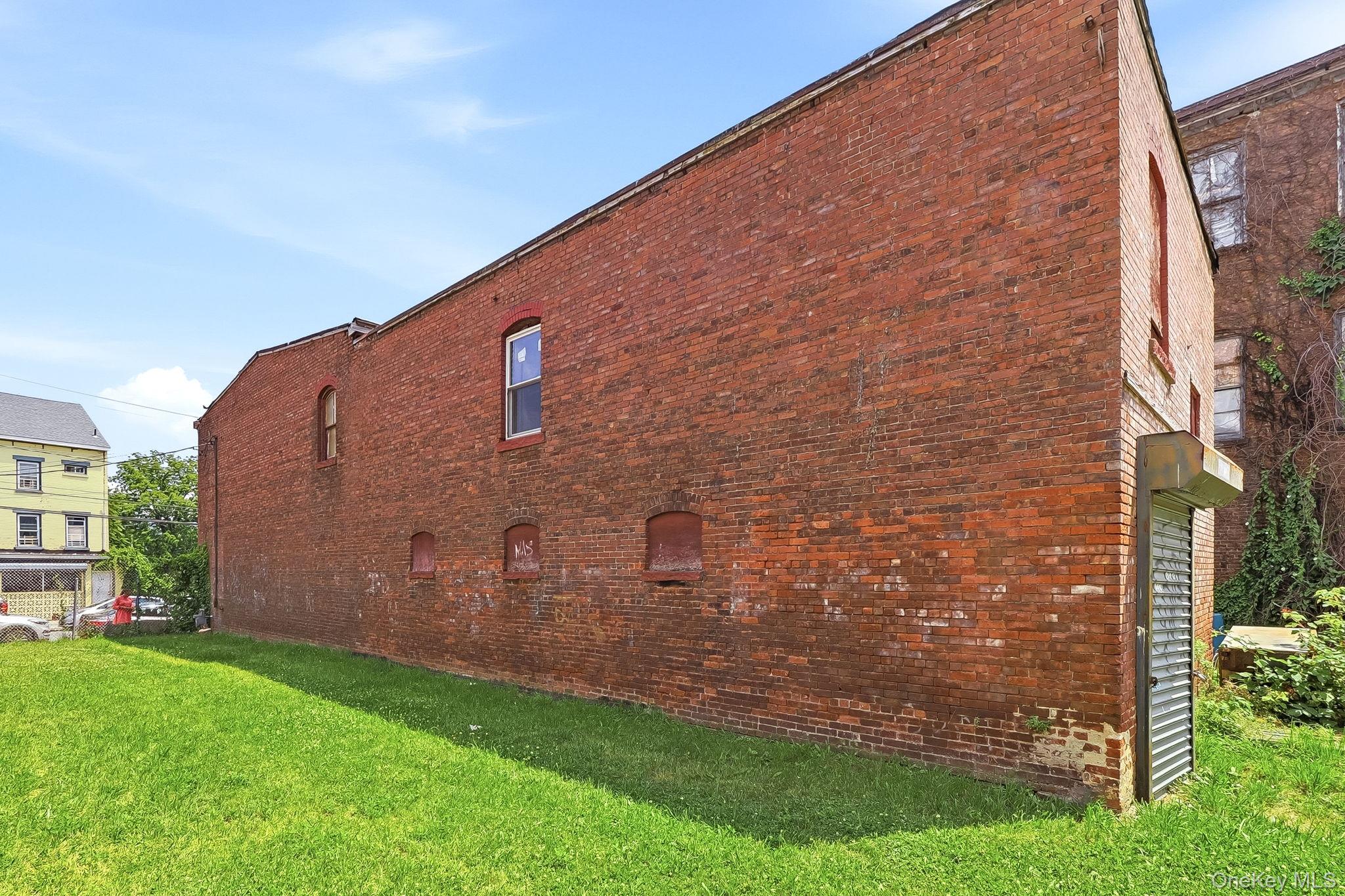 333-335 Liberty Street – For Sale photo 3