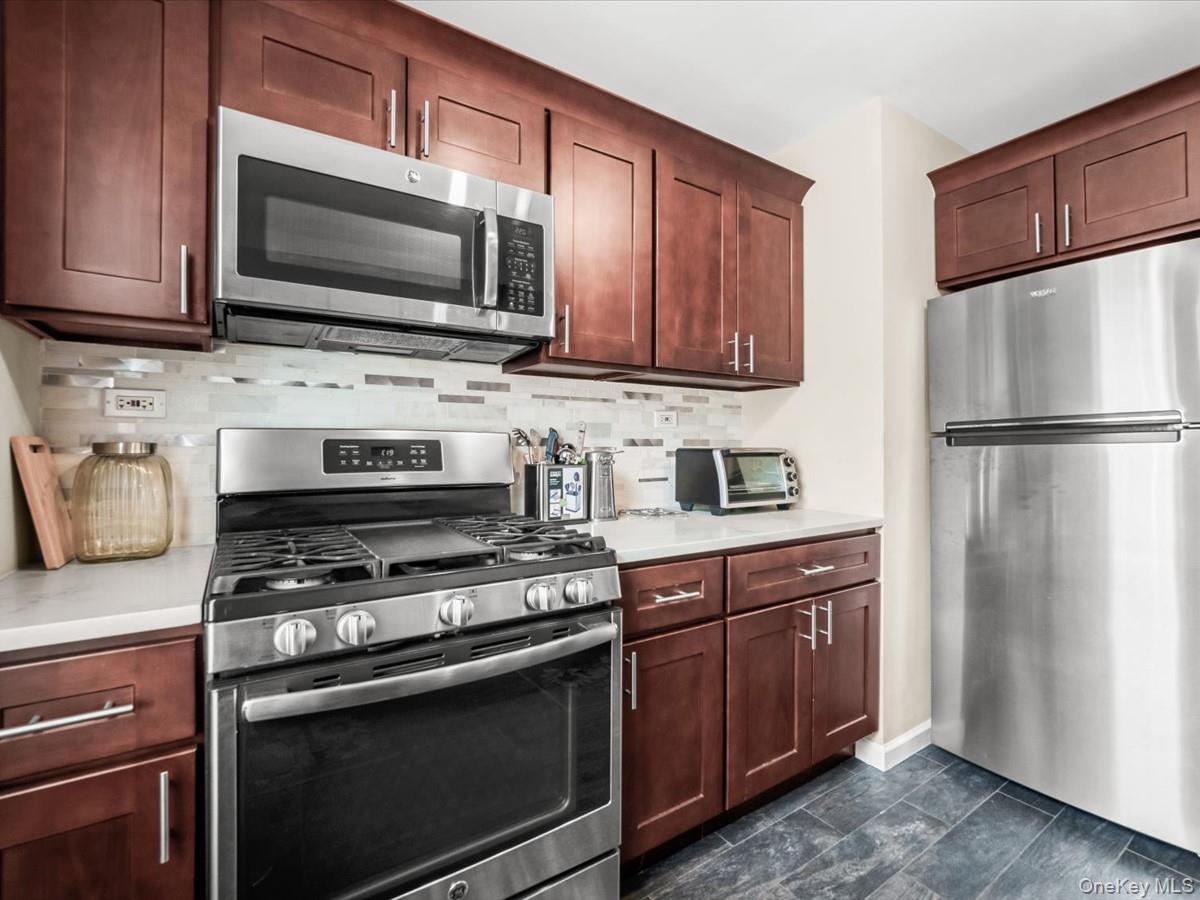 530 Dubois Avenue, Unit 2C photo 10