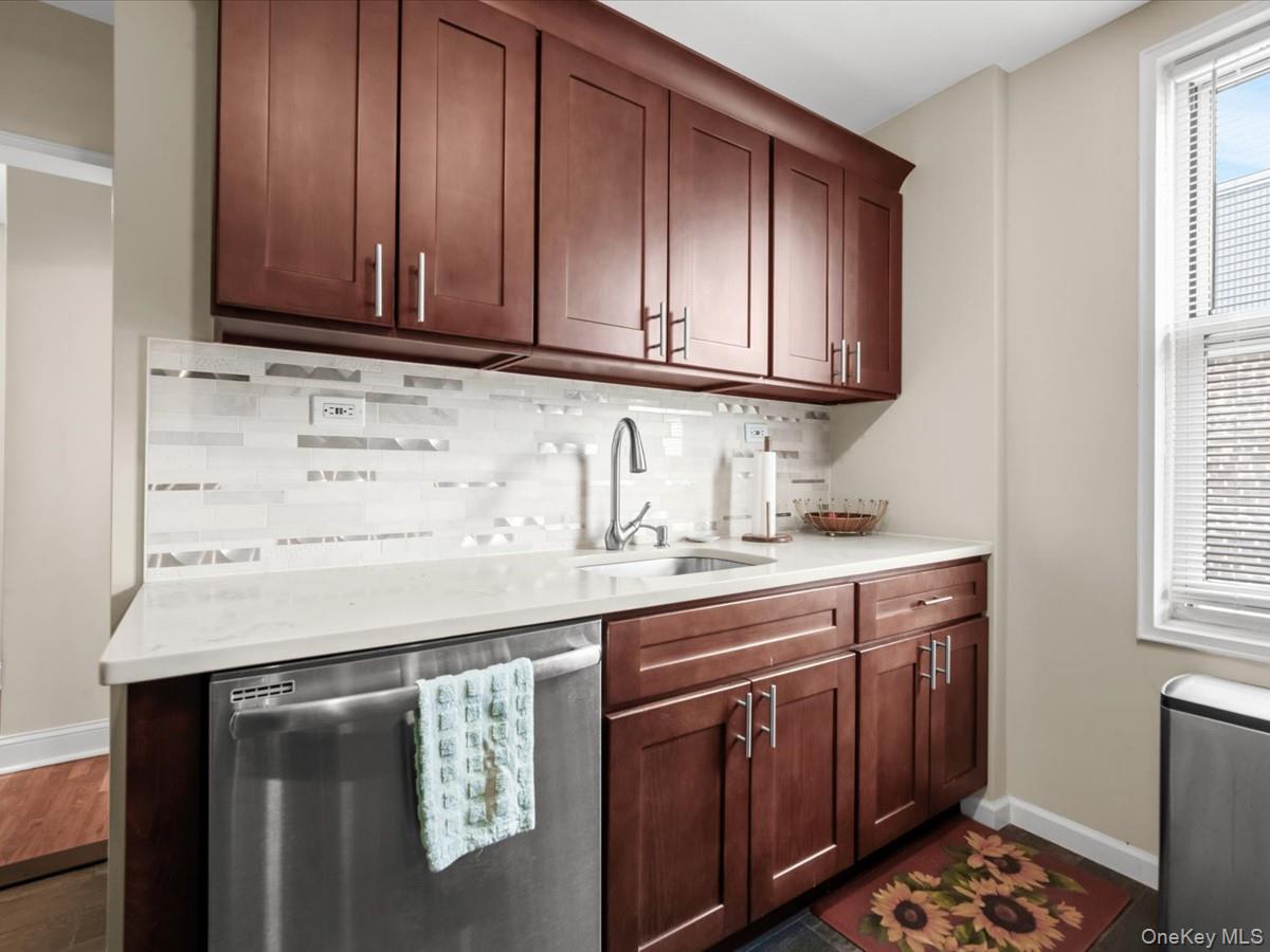 530 Dubois Avenue, Unit 2C photo 9