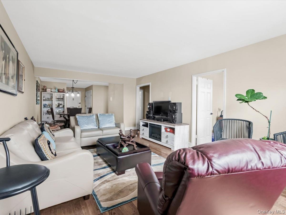 530 Dubois Avenue, Unit 2C photo 7