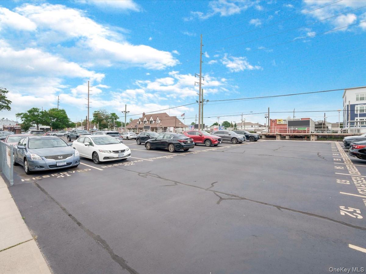 530 Dubois Avenue, Unit 2C photo 16