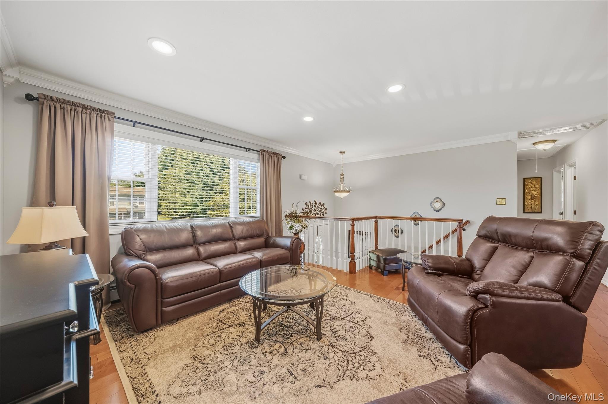 6 Liberty Court – For Sale photo 2