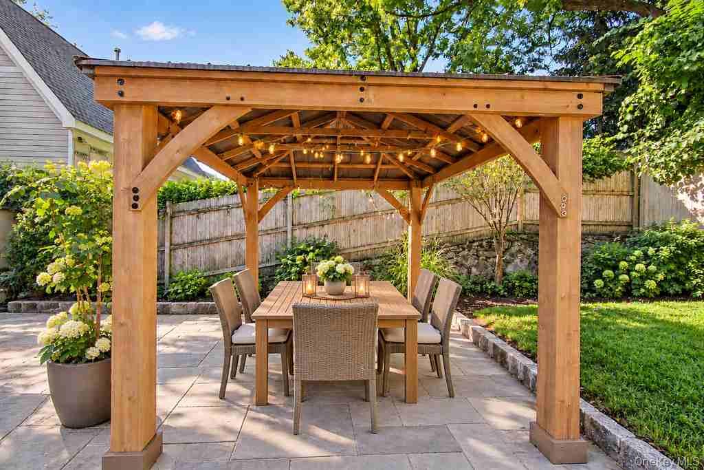 8 Curry Road – For Sale photo 9