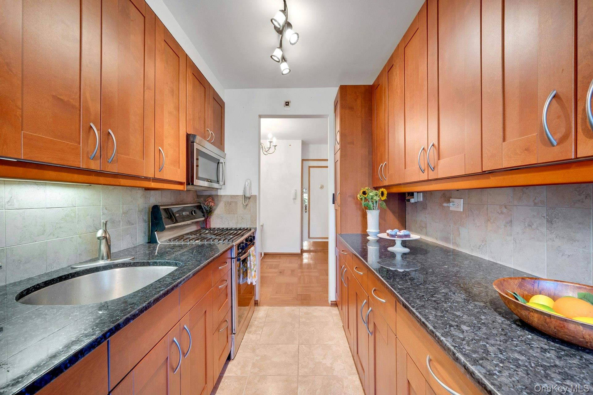 735 Kappock Street, Unit 8F photo 5