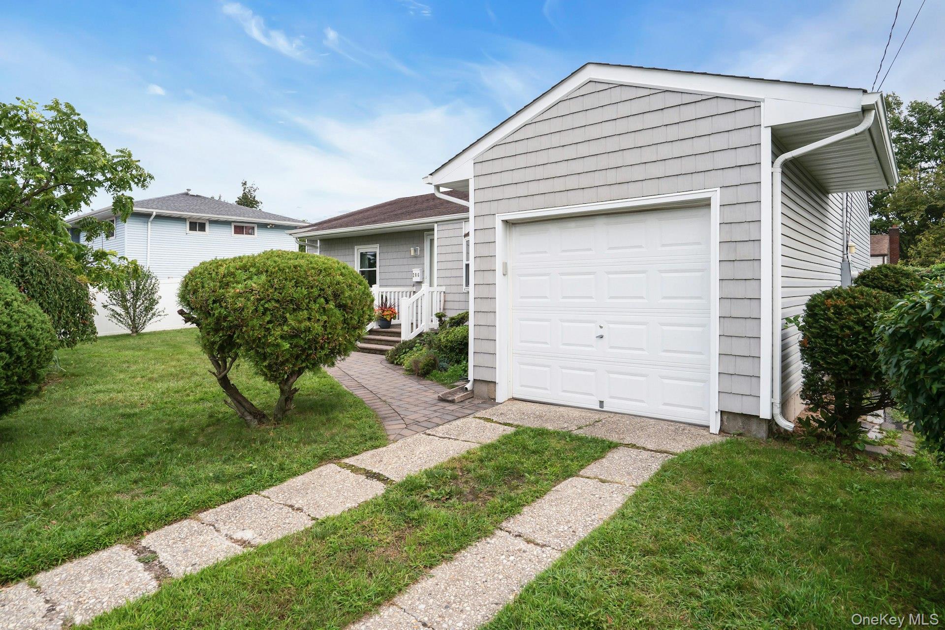 206 Alkier Street – For Sale photo 5