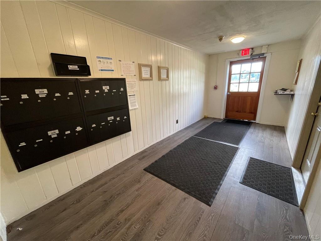 185 E Lake Boulevard, Unit C photo 9