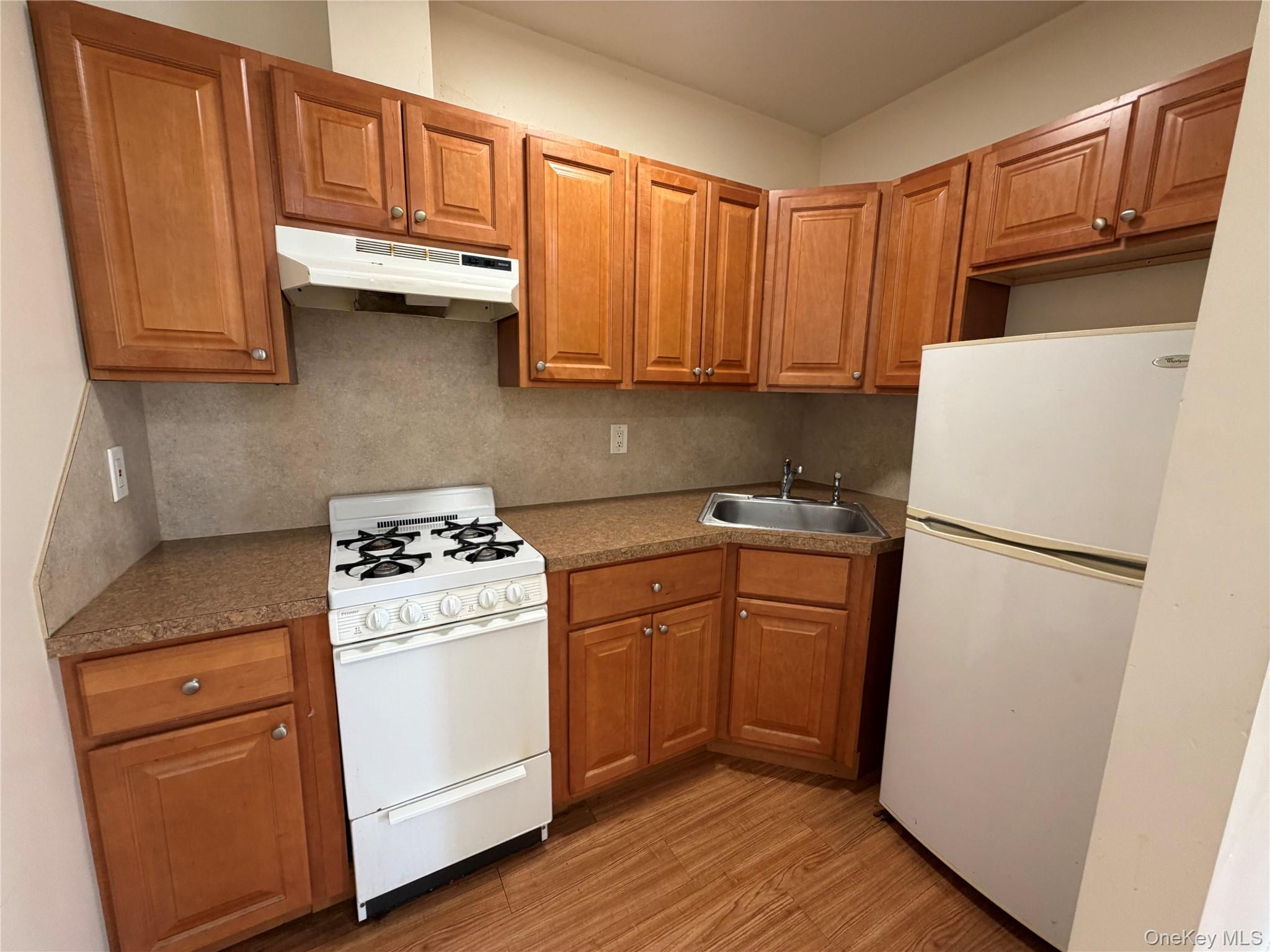 185 E Lake Boulevard, Unit C photo 6