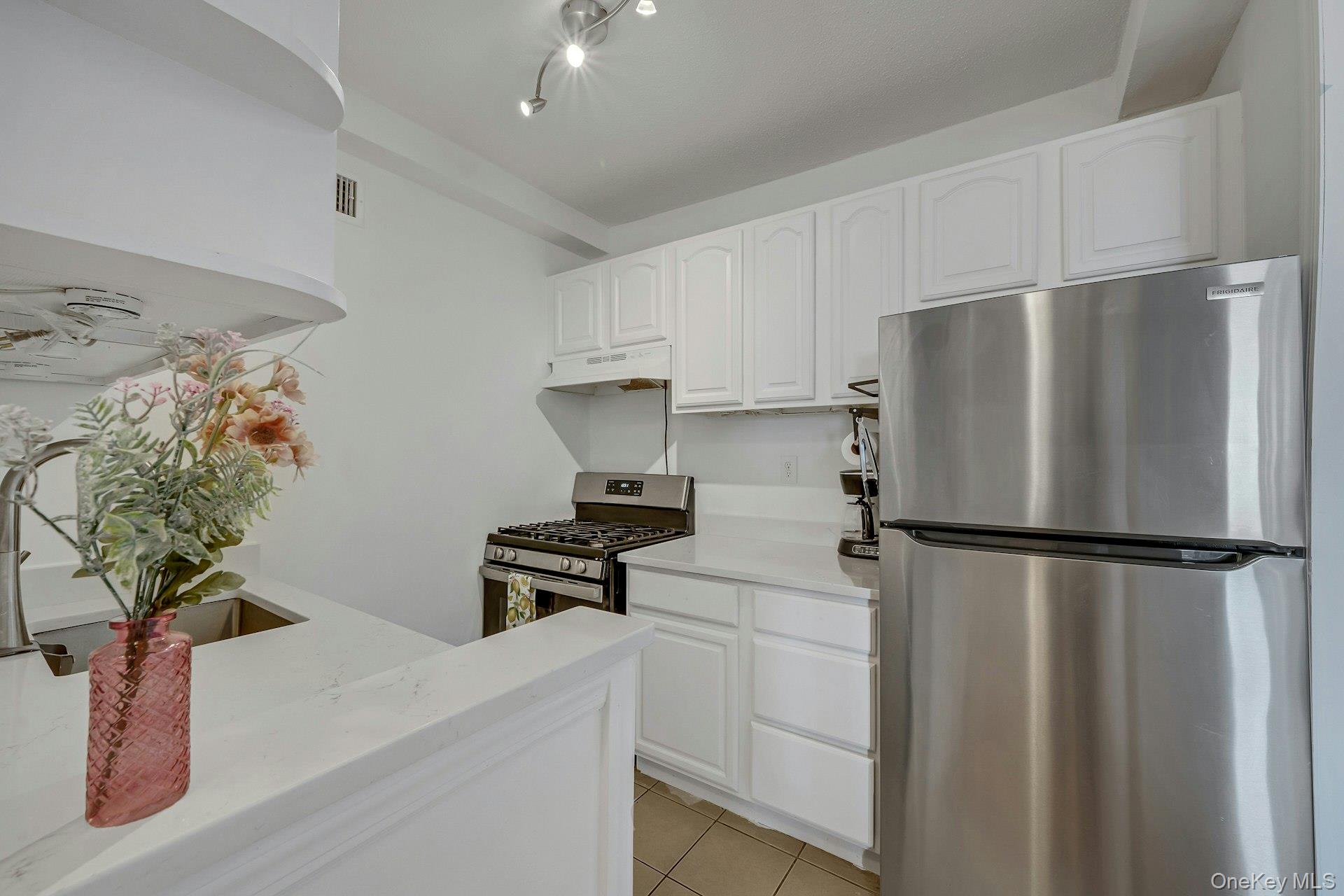 2400 Johnson Avenue, Unit 4G photo 6