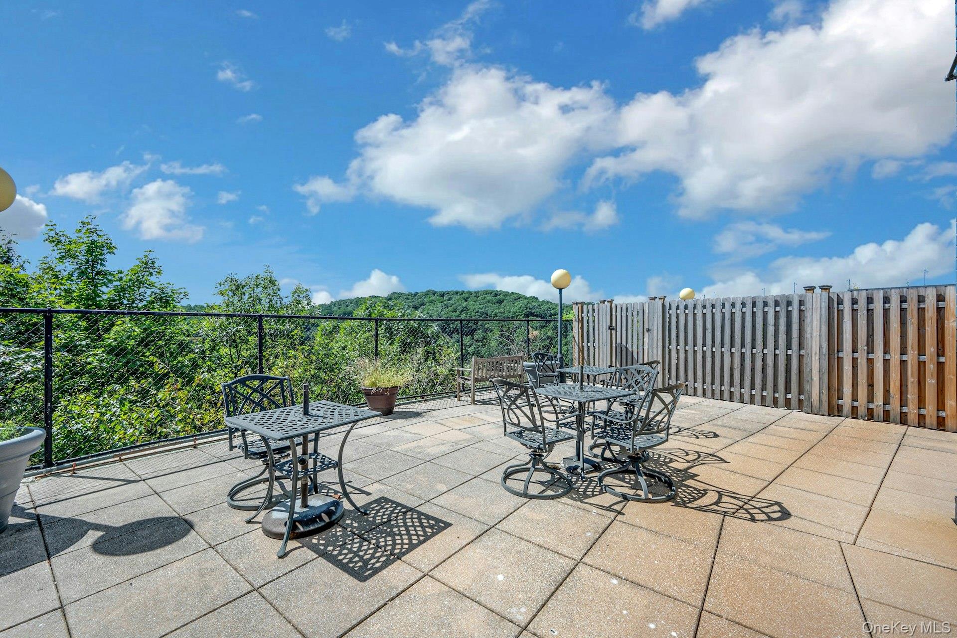 2400 Johnson Avenue, Unit 4G photo 32