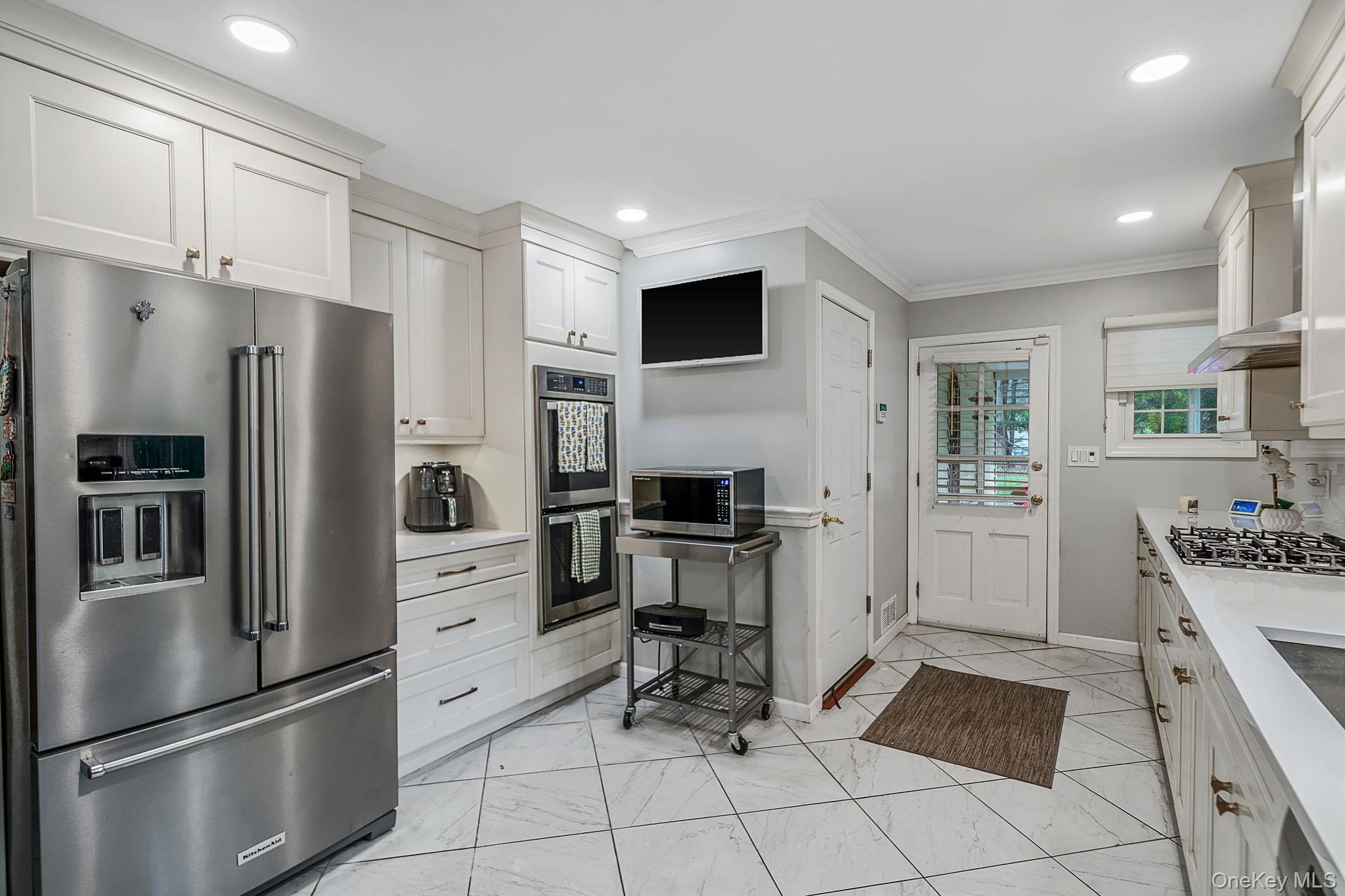 15 Cliff Road – For Sale photo 11
