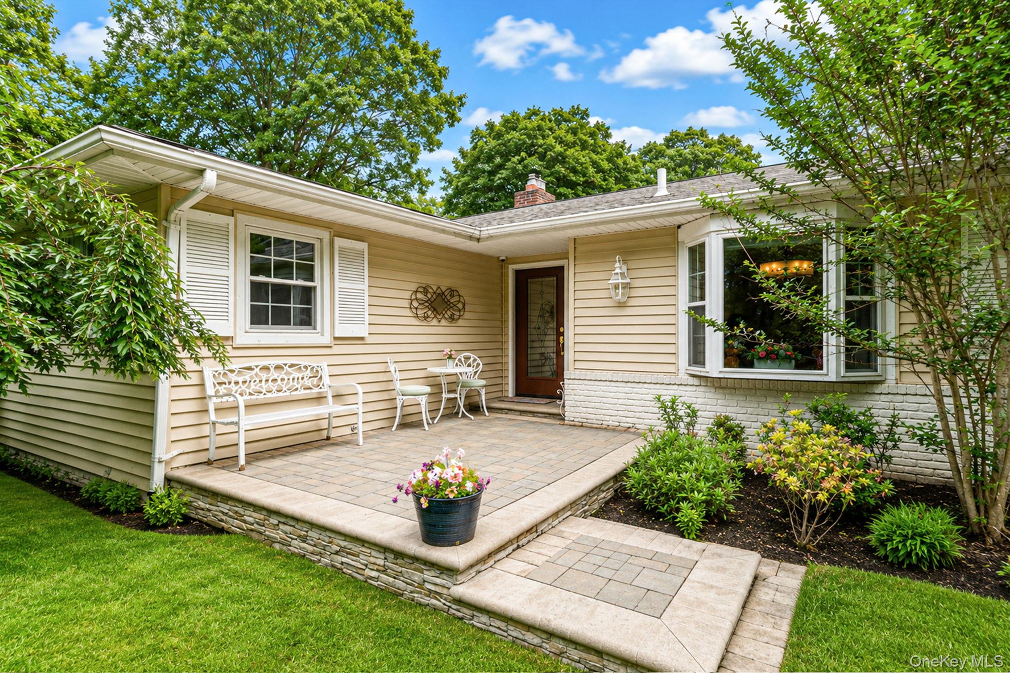 15 Cliff Road – For Sale photo 2