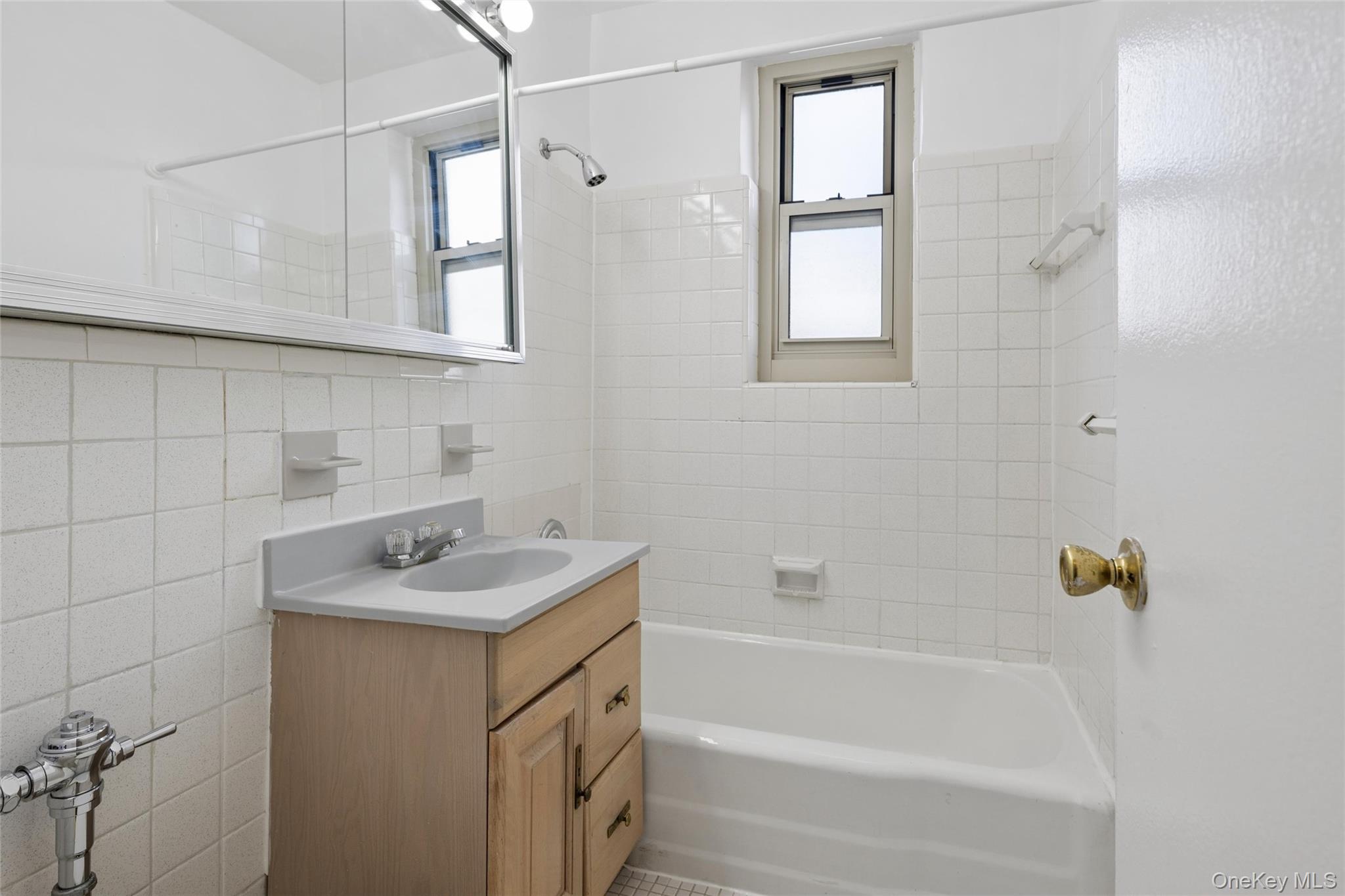 23-35 Bell Blvd., Unit 4H photo 12