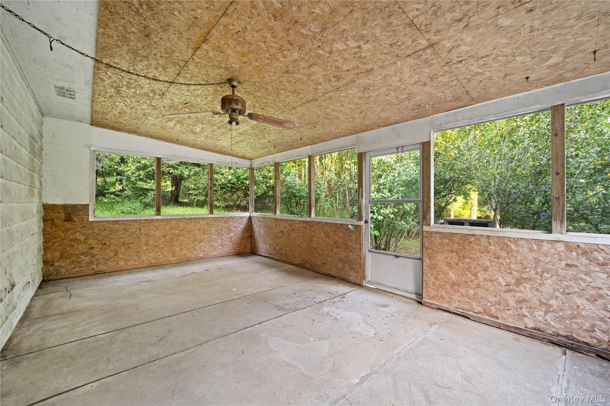 48 Theresa Boulevard – For Sale photo 25