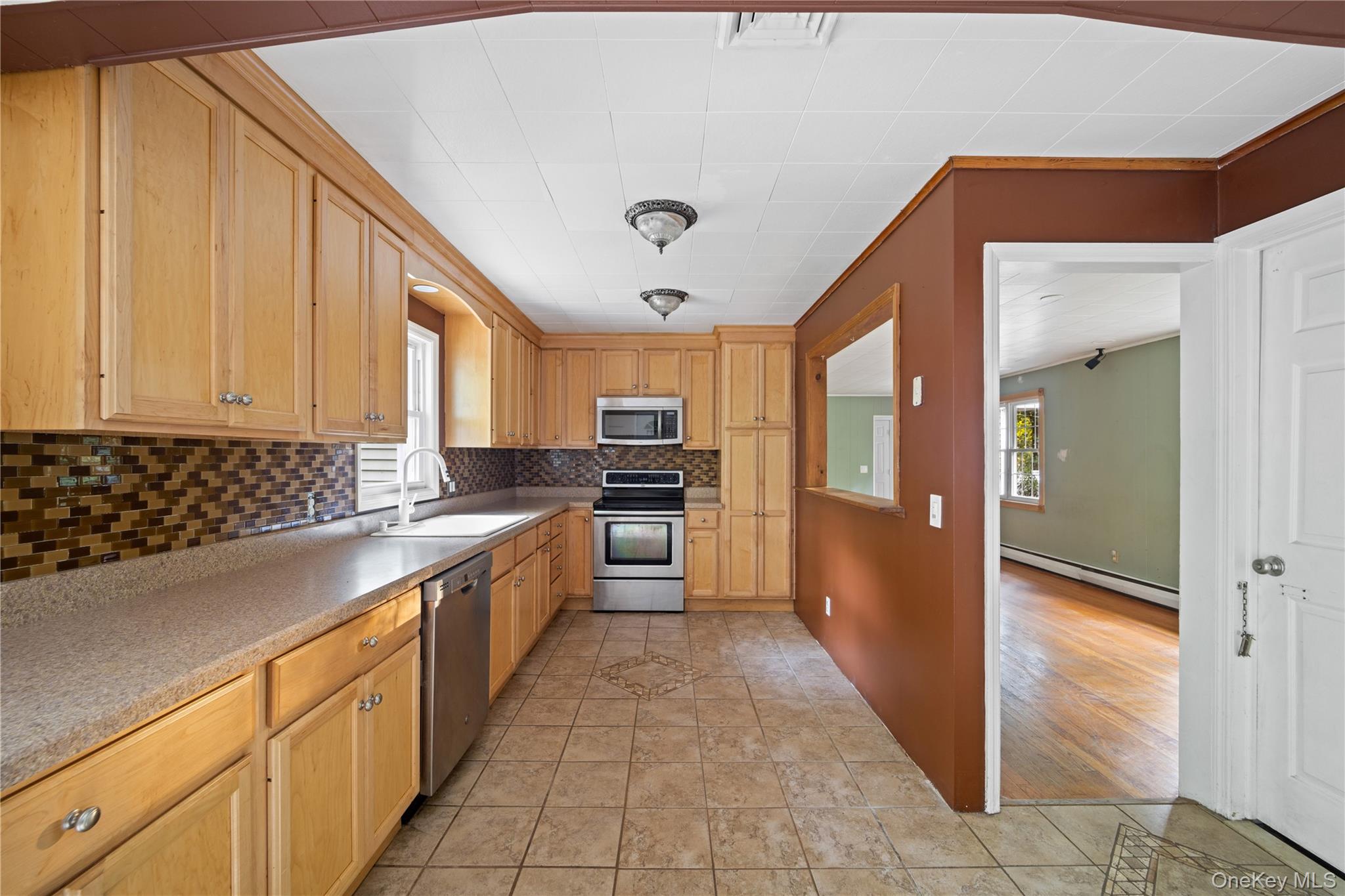 48 Theresa Boulevard – For Sale photo 7