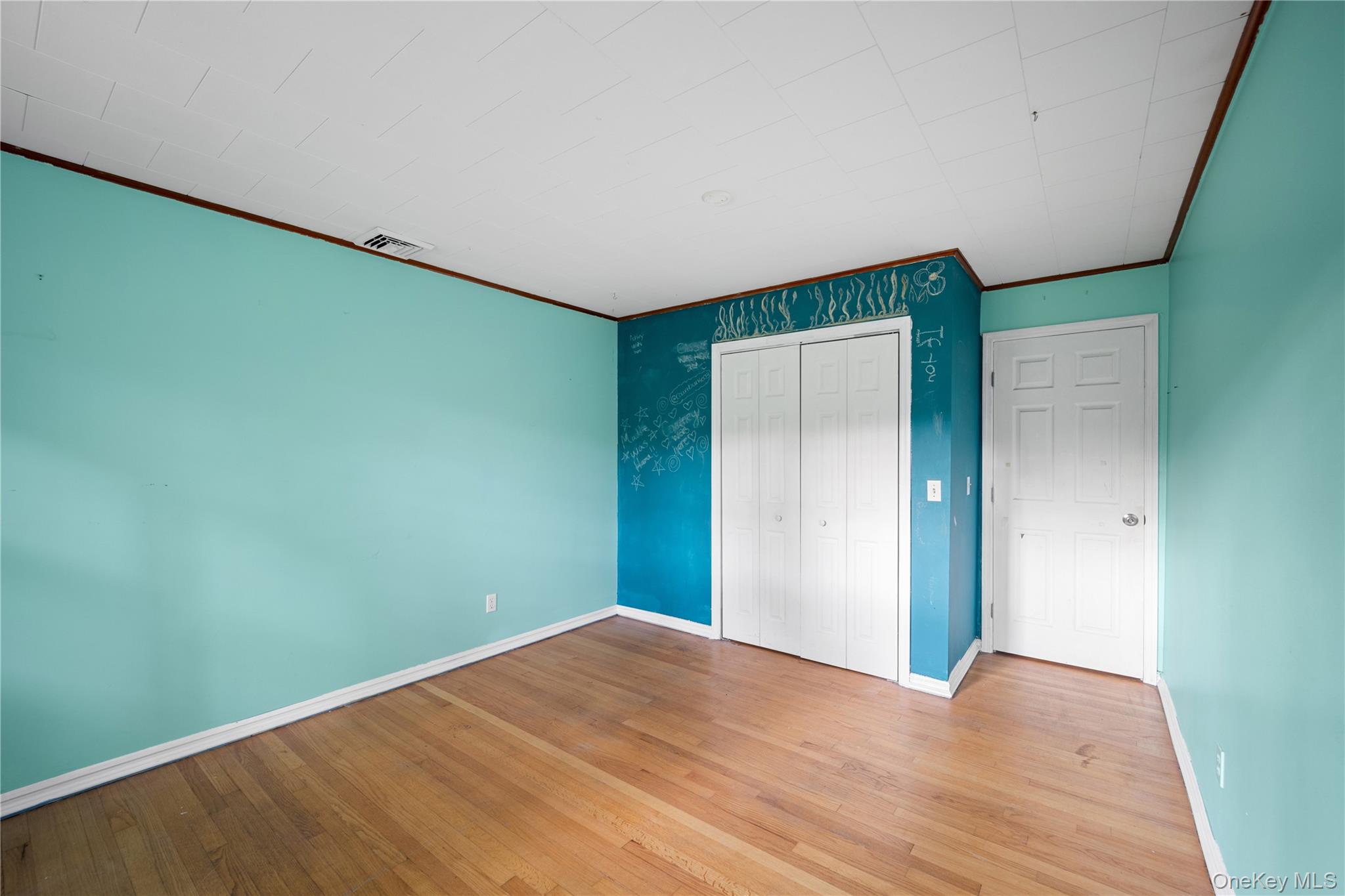 48 Theresa Boulevard – For Sale photo 15