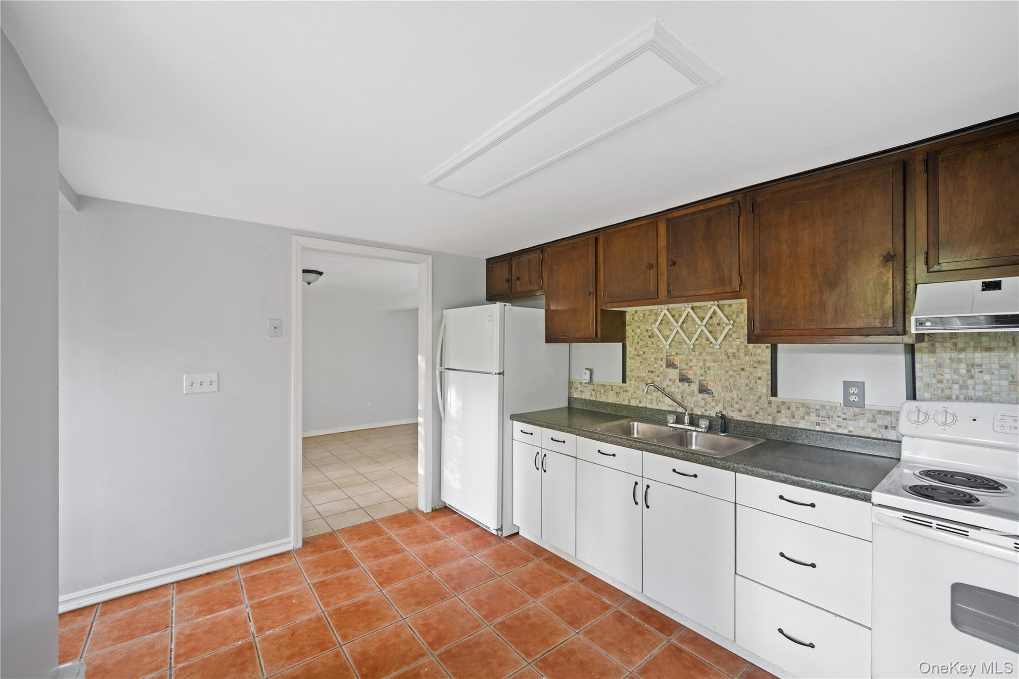 48 Theresa Boulevard – For Sale photo 29
