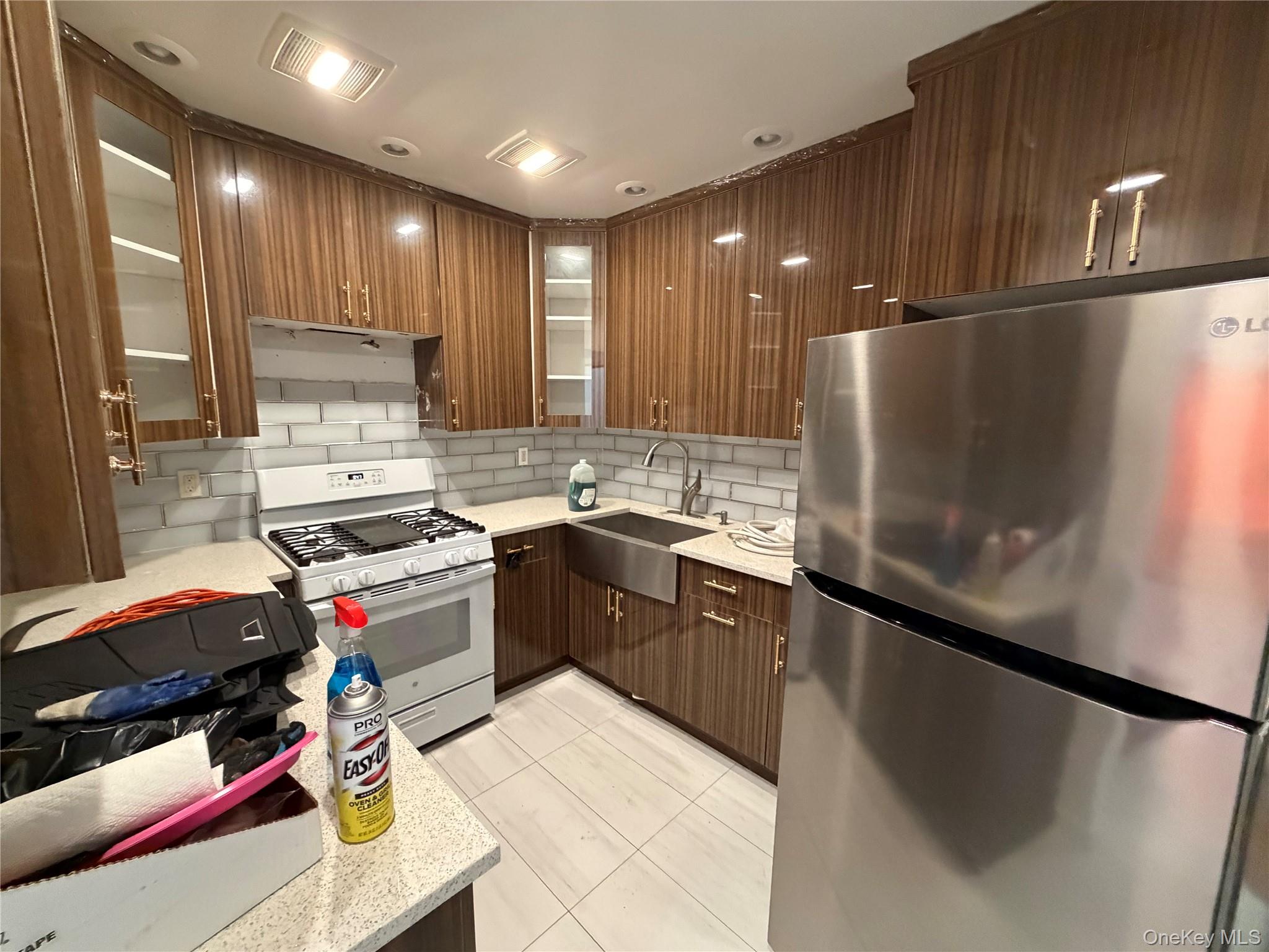 2356 Waterbury Avenue – For Sale photo 11