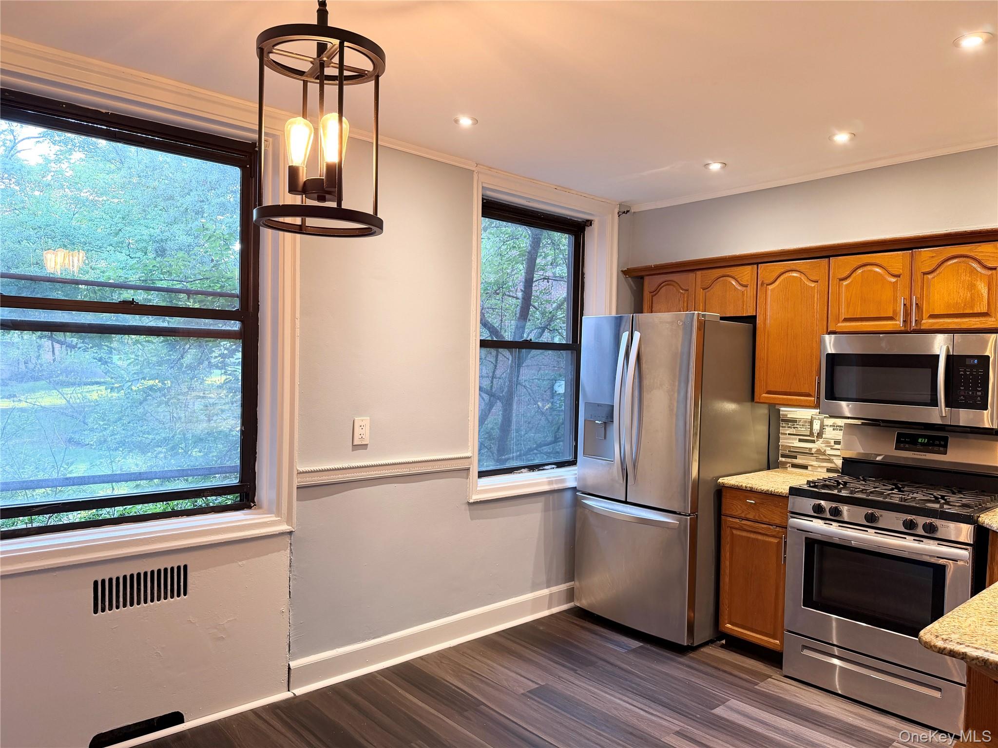 412C Larchmont Acres West, Unit 2C