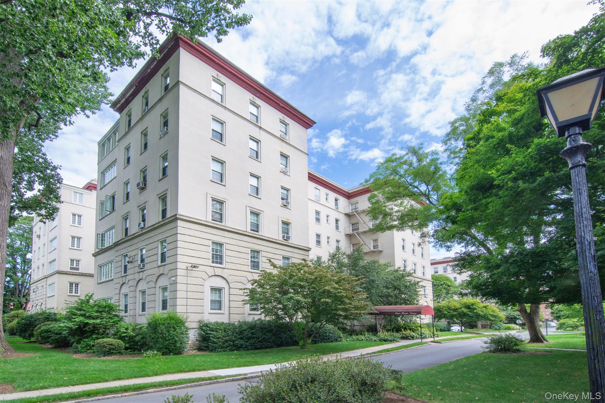 1 Park Lane, Unit 3A
