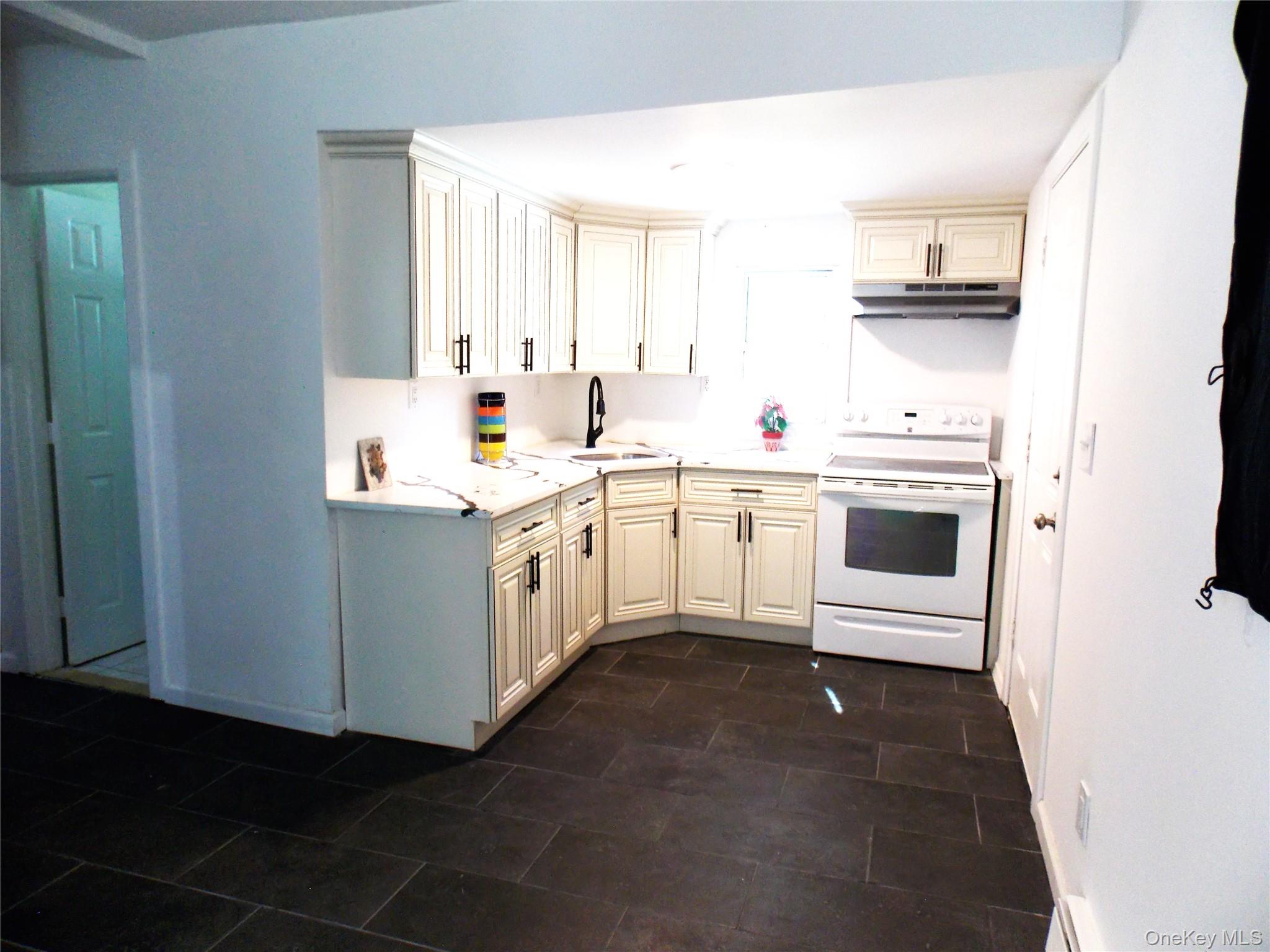 173 Ferndale Boulevard – For Sale photo 9