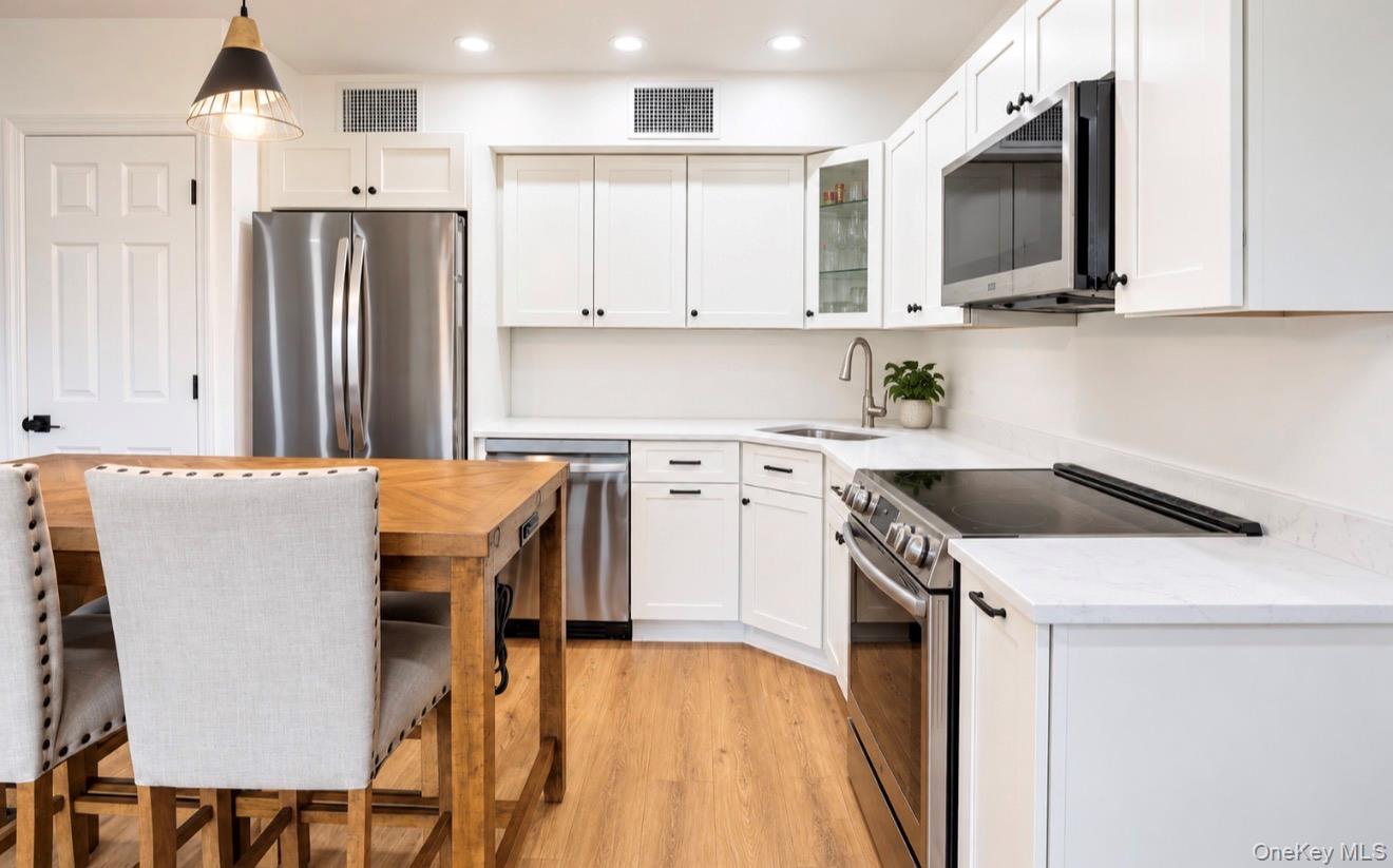 1 anchorage way way, Unit 1101 photo 9