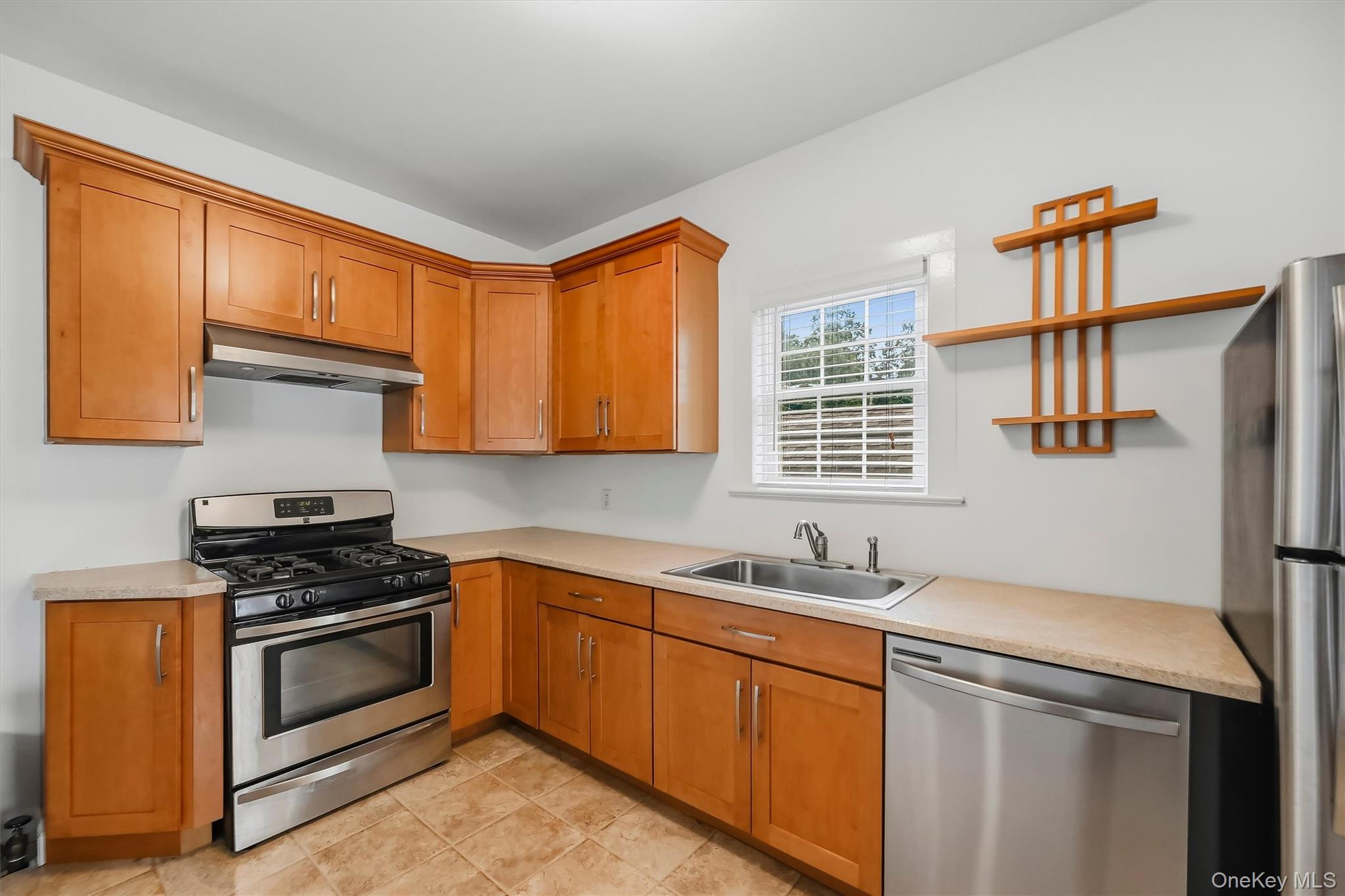 5 Central Avenue – For Sale photo 31