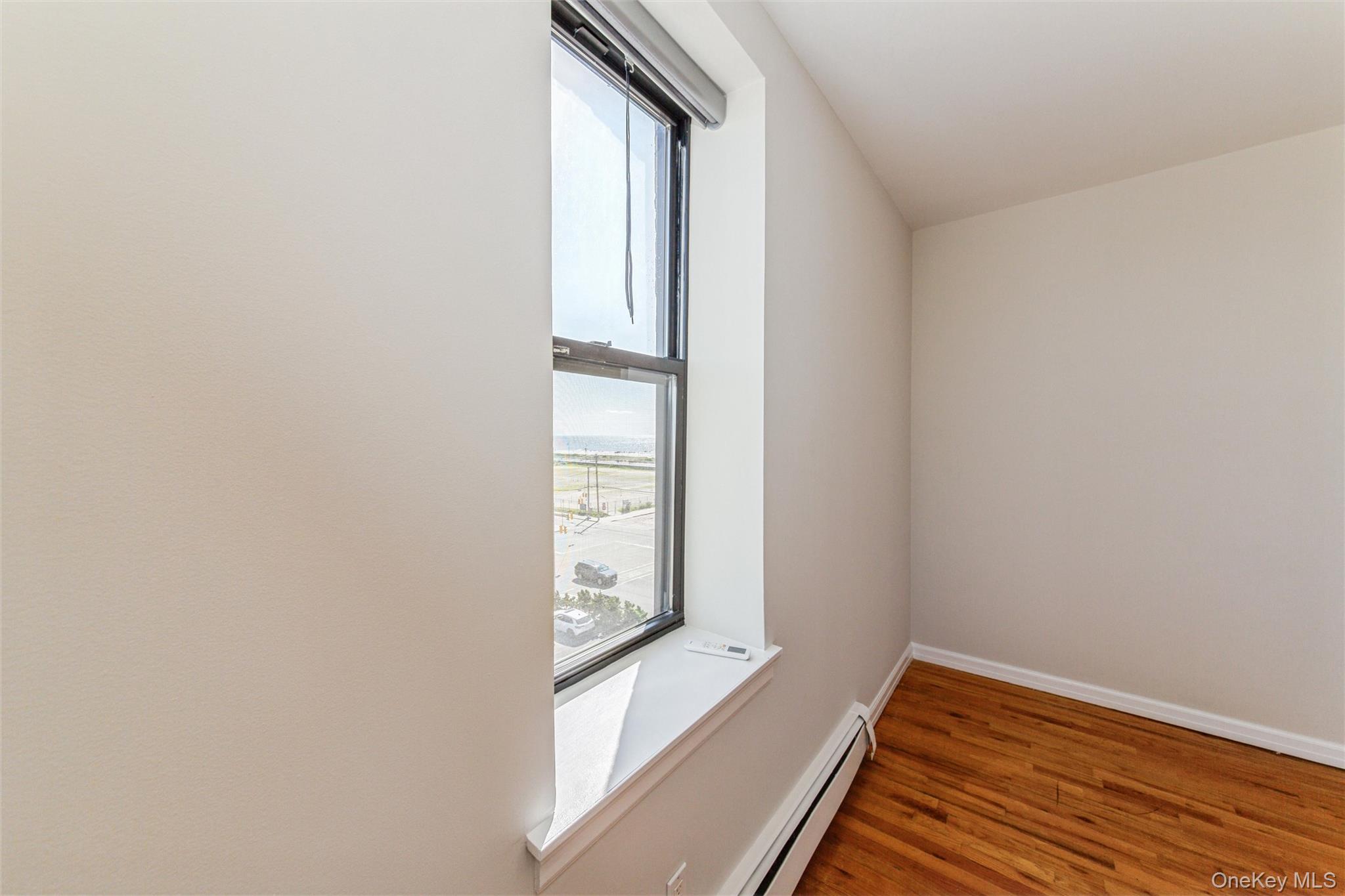 25 W Broadway, Unit 503 photo 17