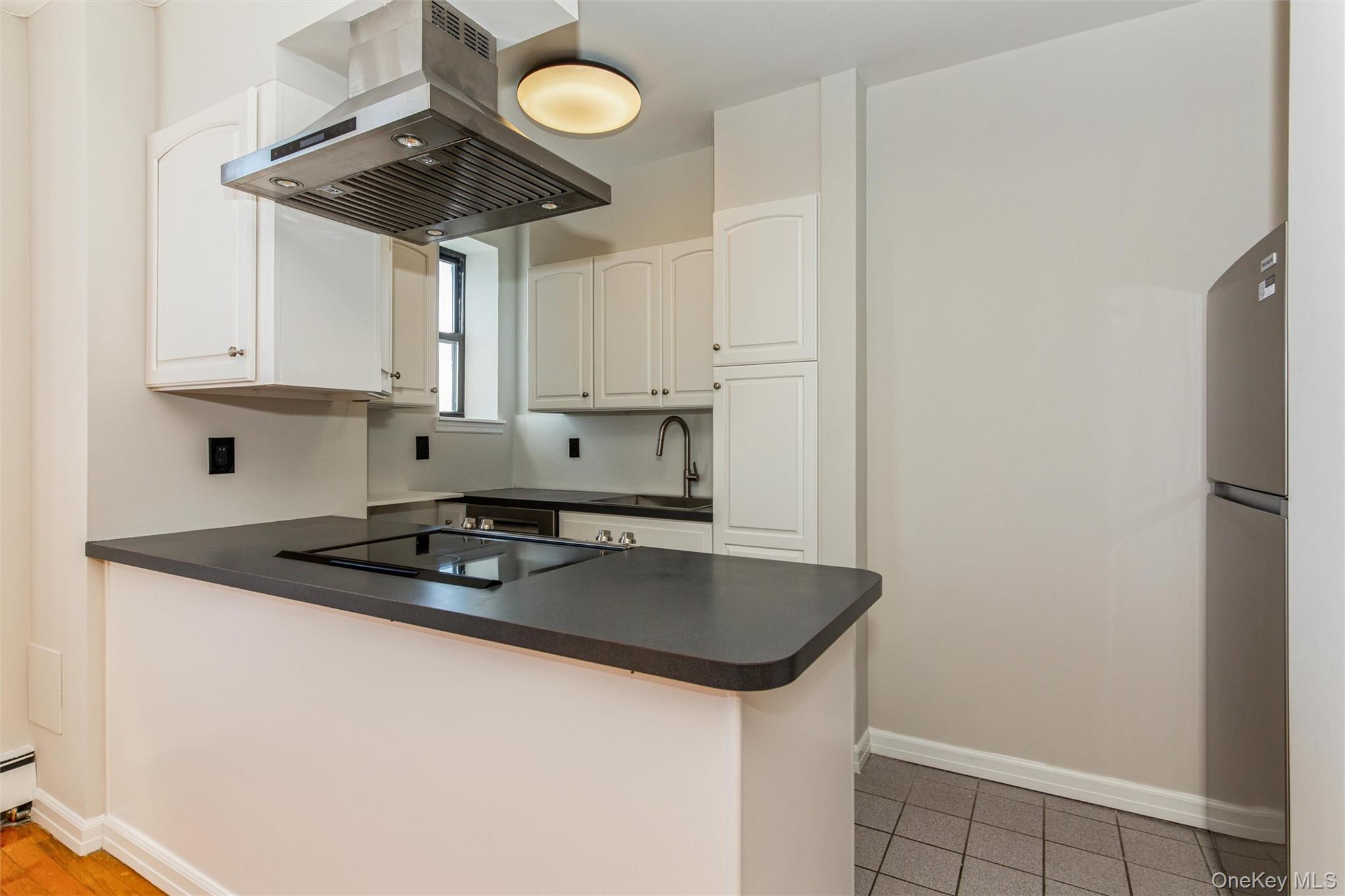 25 W Broadway, Unit 503 photo 5